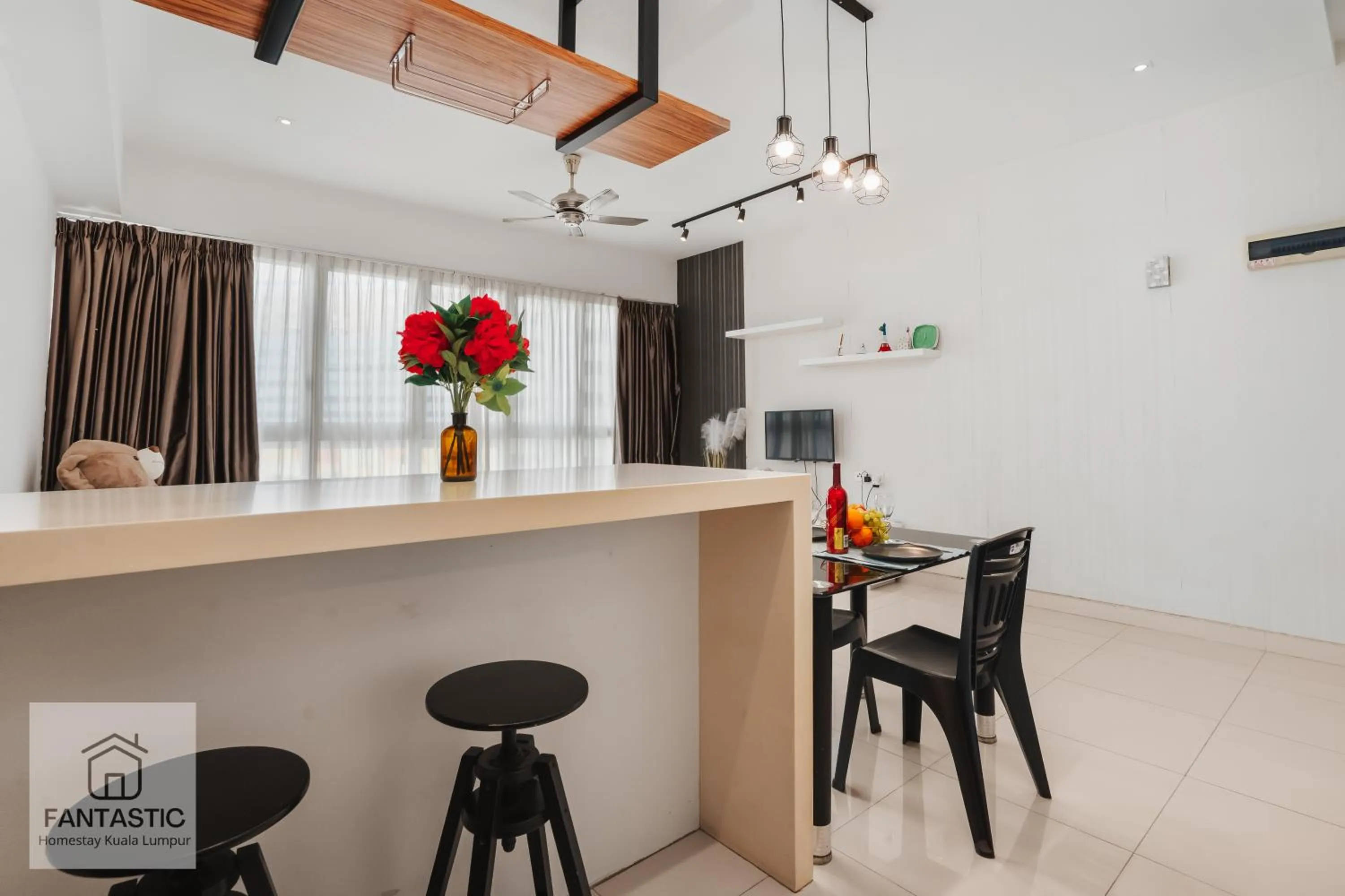 Regalia Residence @ KLCC View Sky Pool by KC