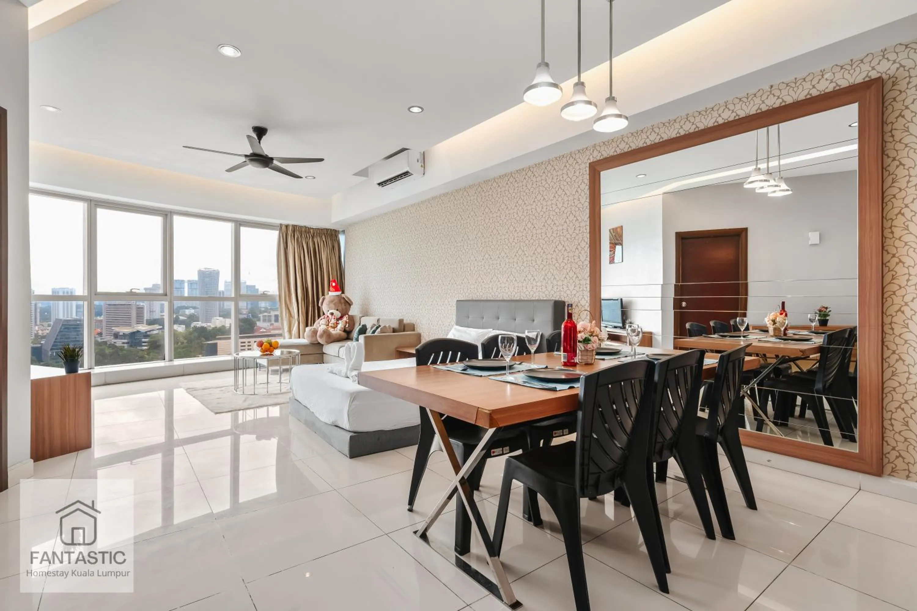 Regalia Residence @ KLCC View Sky Pool by KC