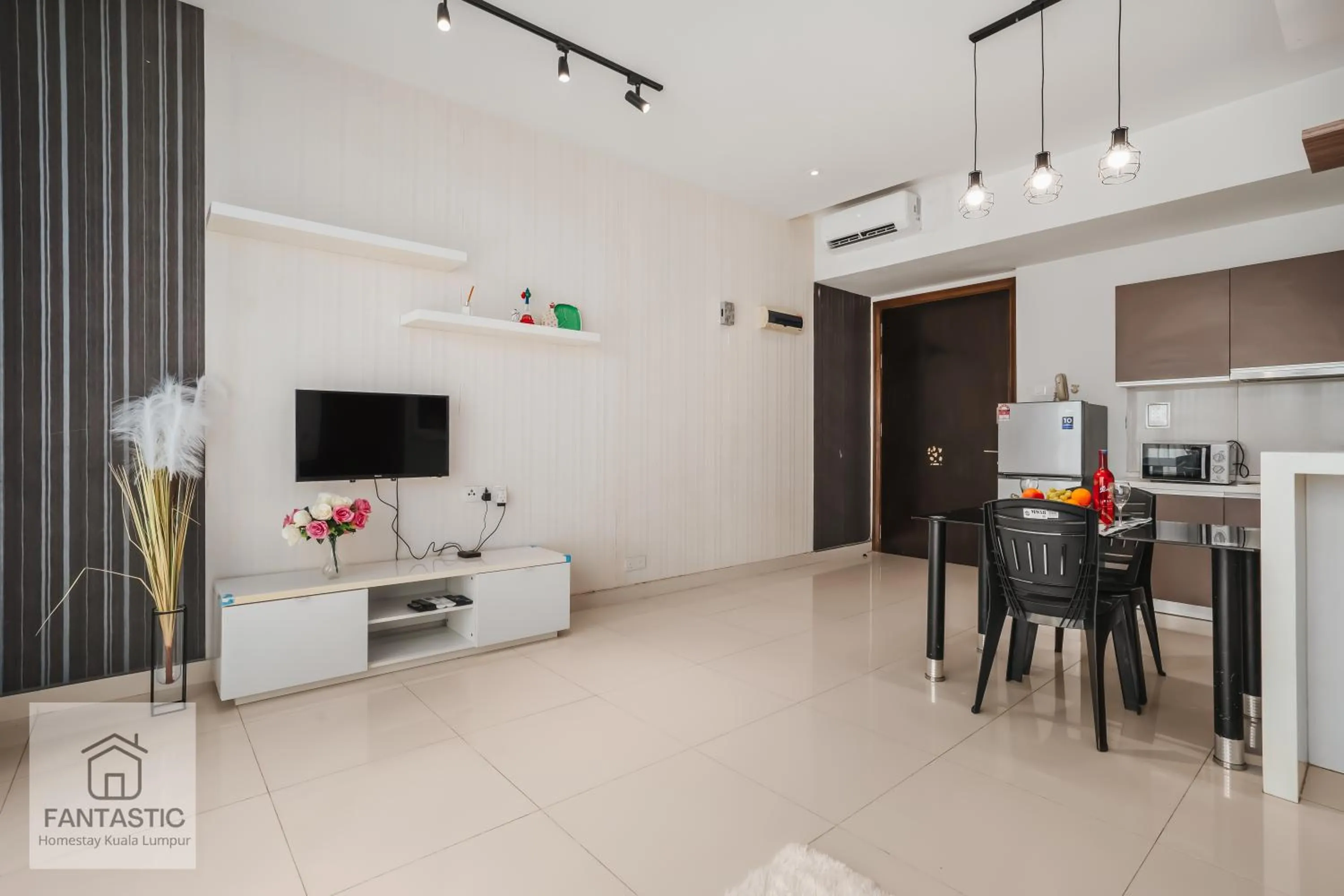 Regalia Residence @ KLCC View Sky Pool by KC