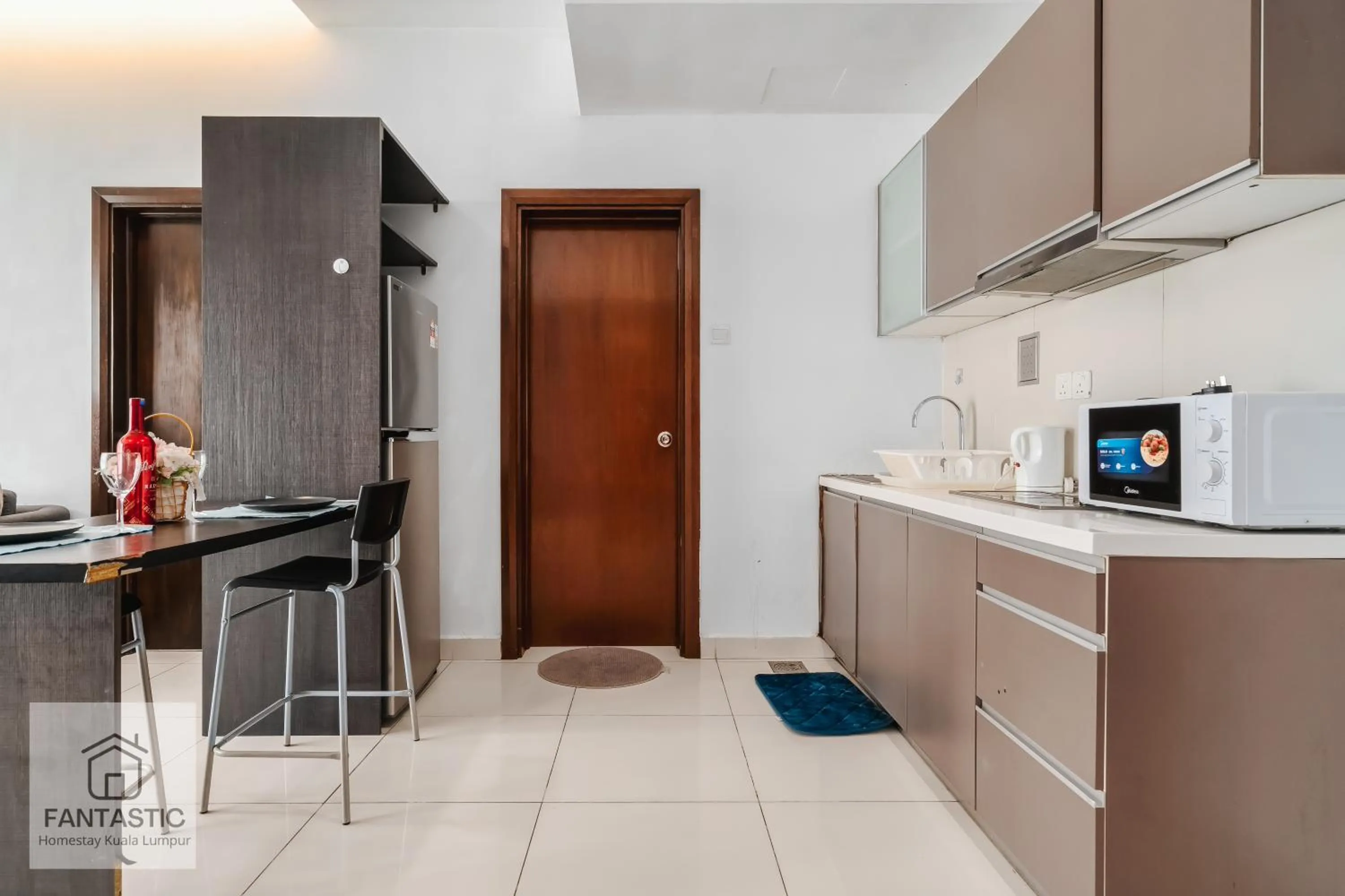 Regalia Residence @ KLCC View Sky Pool by KC