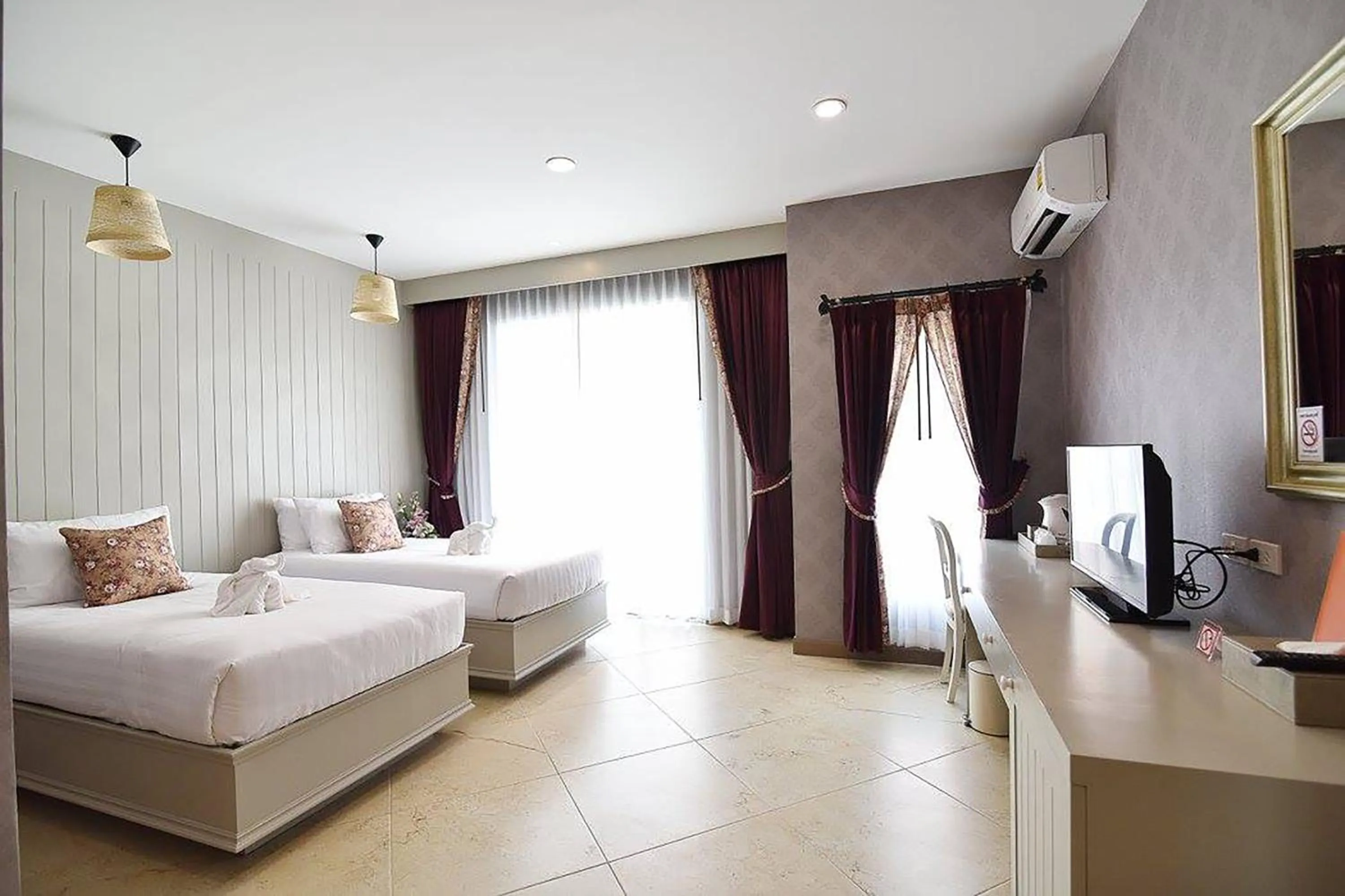 Bedroom, Bed in La Villa Boutique hotel