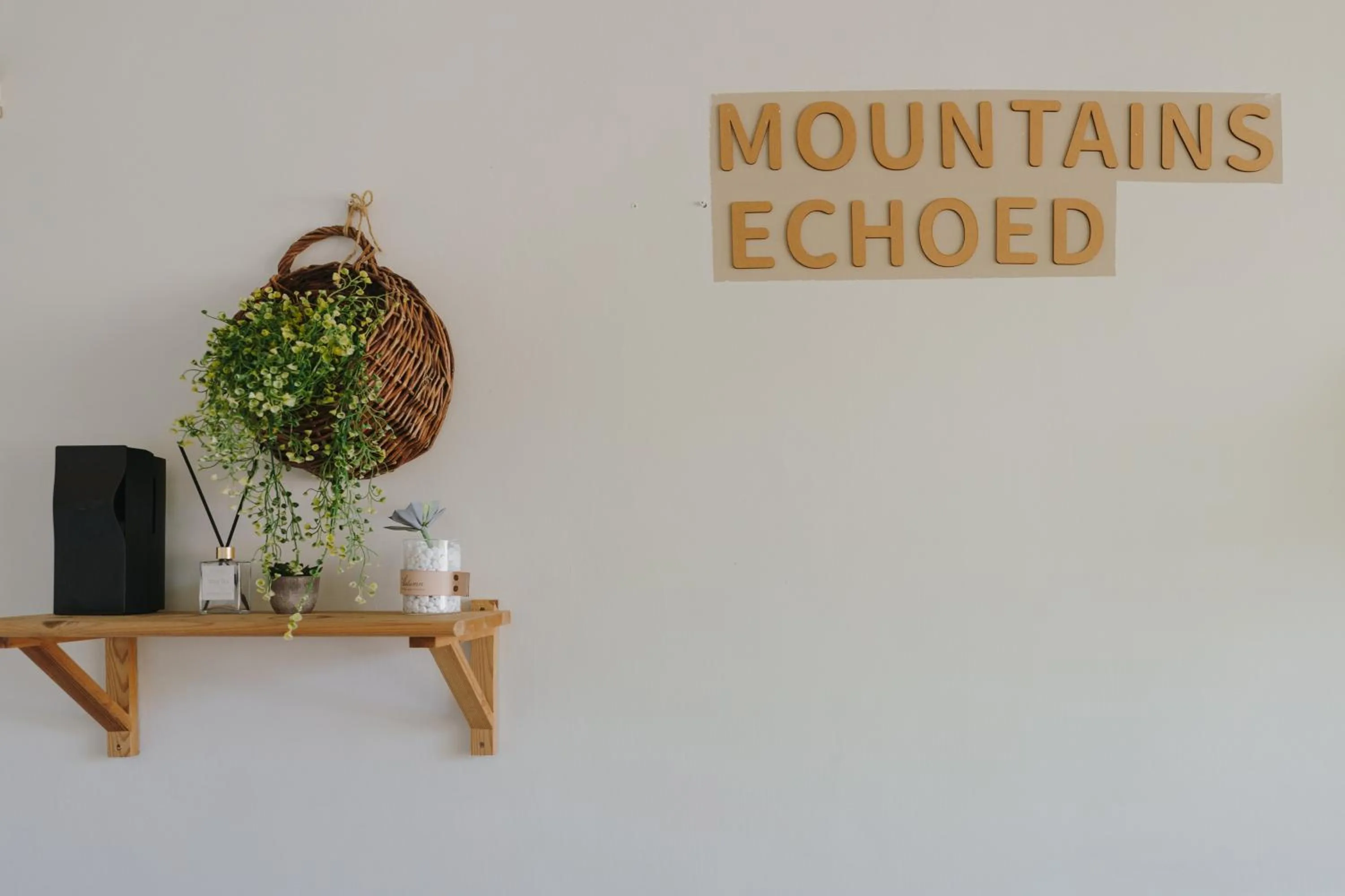 Property logo or sign in Mountain Traveler Inn