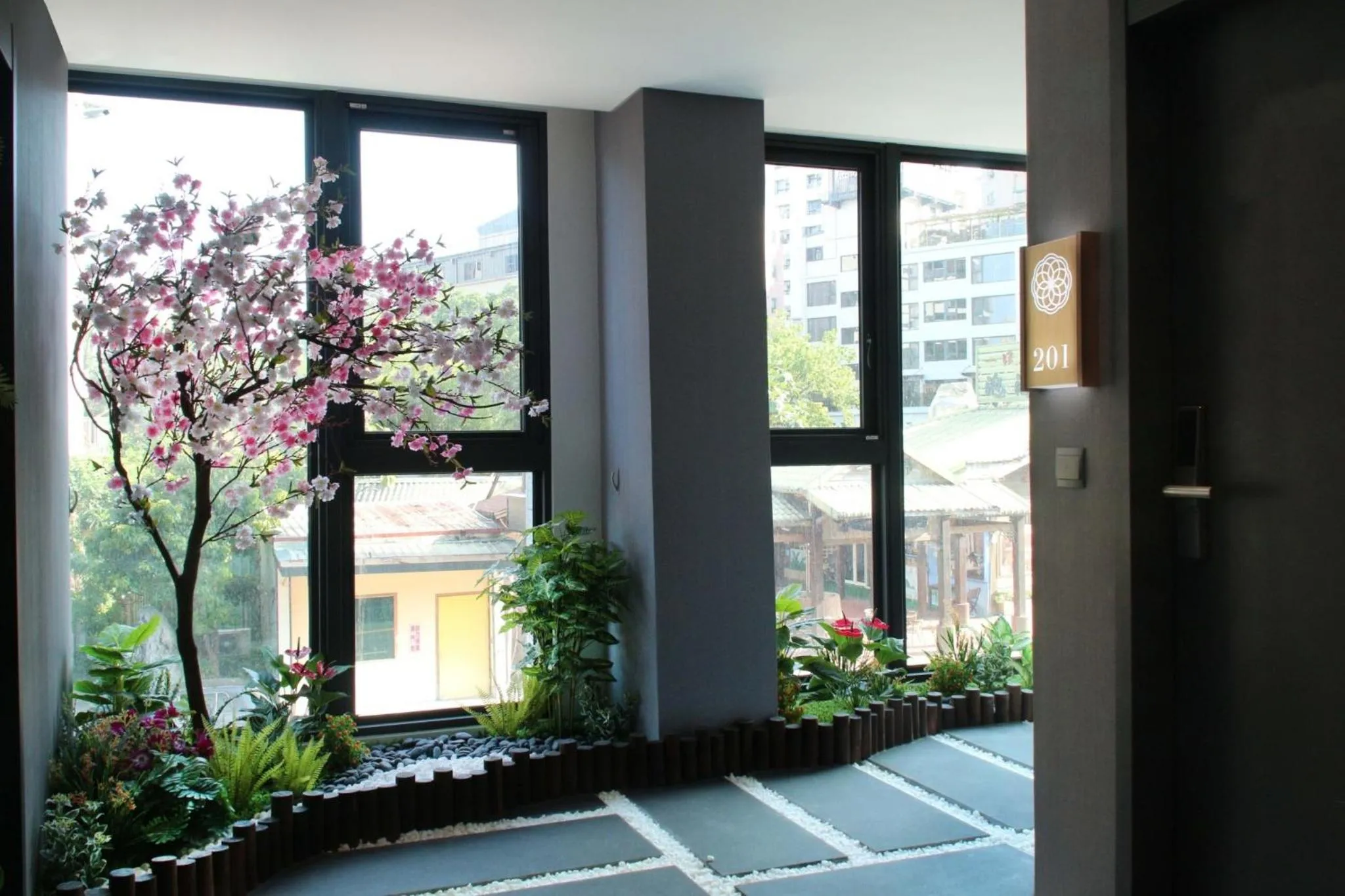 On site in Gamalan FL Spring Hotel