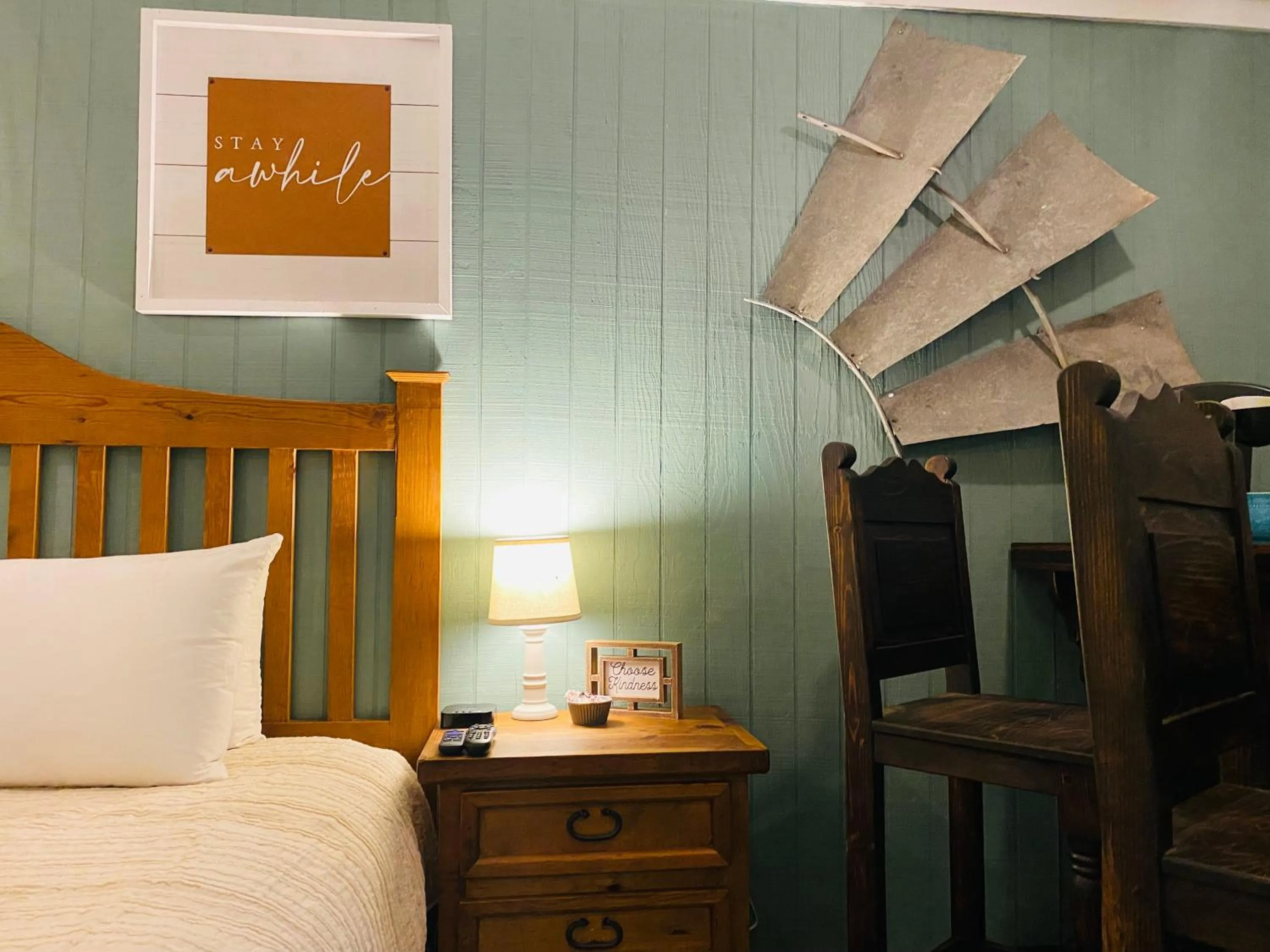 Decorative detail, Bed in The Big Texan Motel