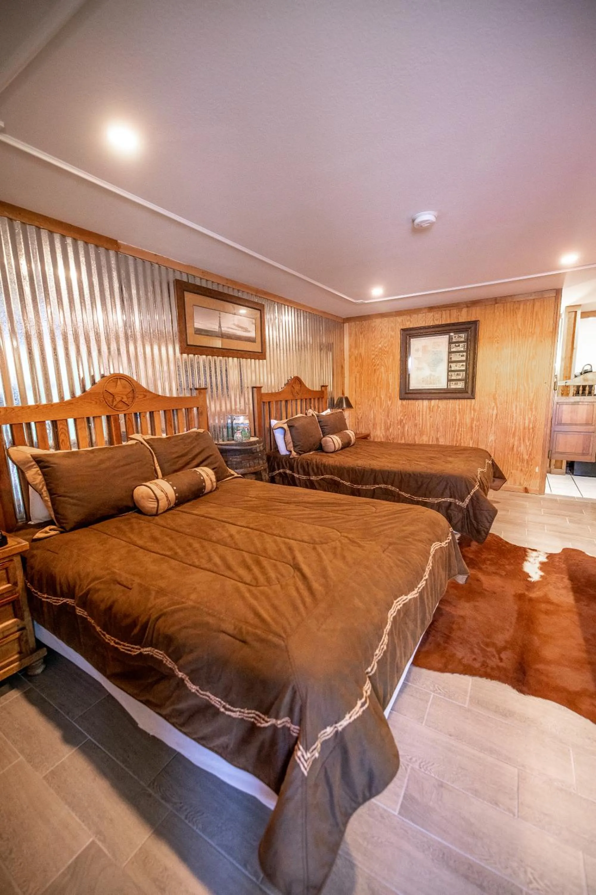 Photo of the whole room in The Big Texan Motel