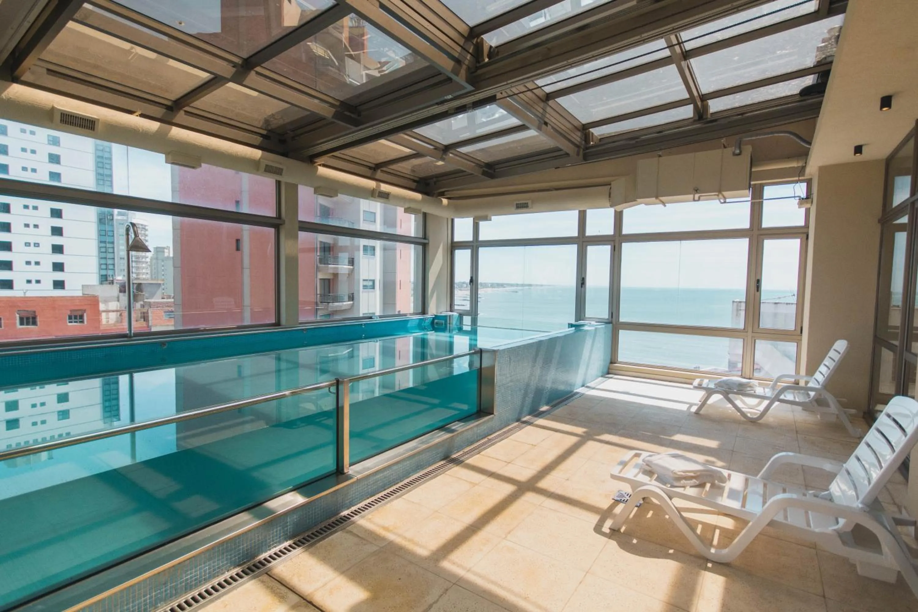 Swimming pool in SEC Hotel