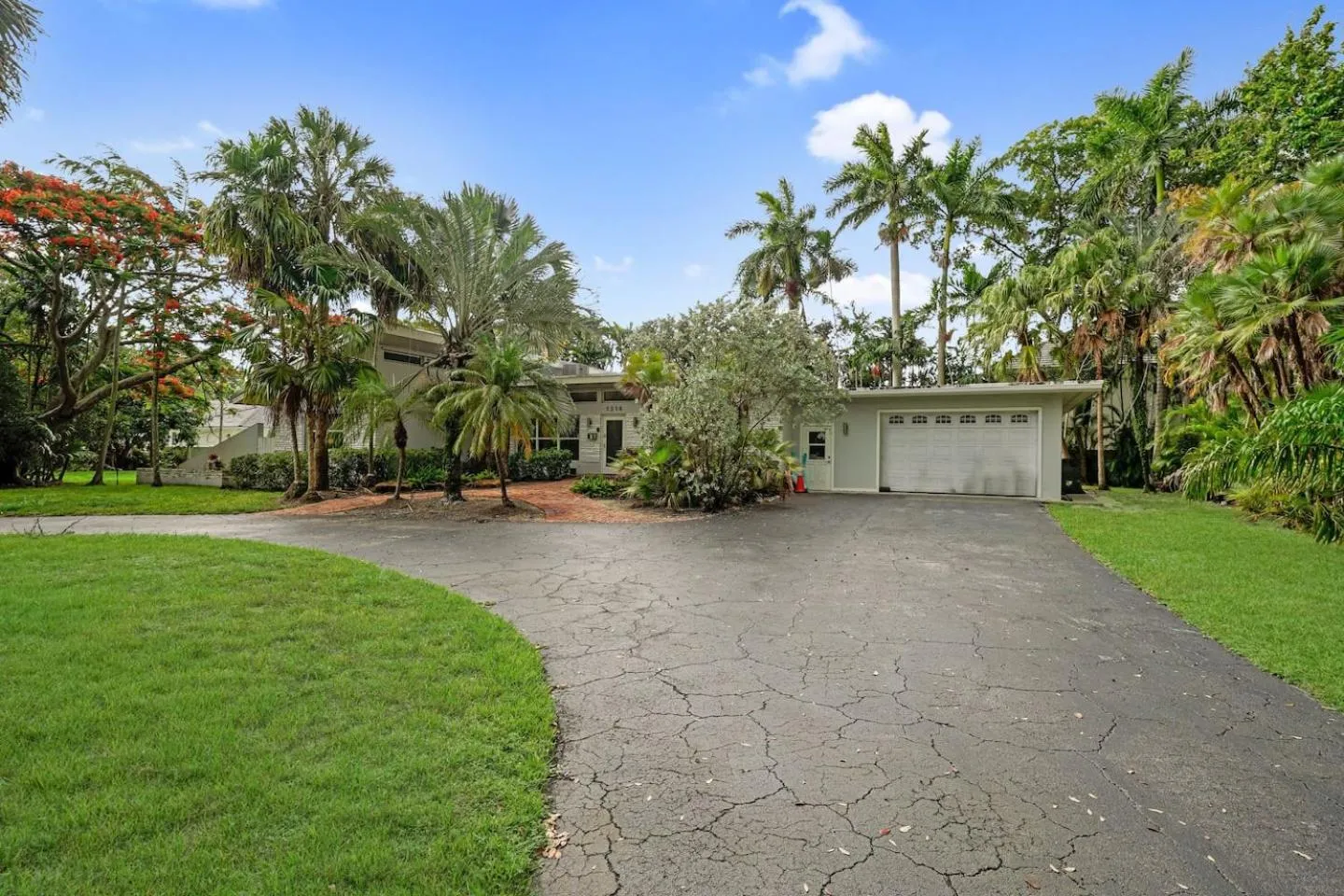 Large home wking bed by PMI unit BH