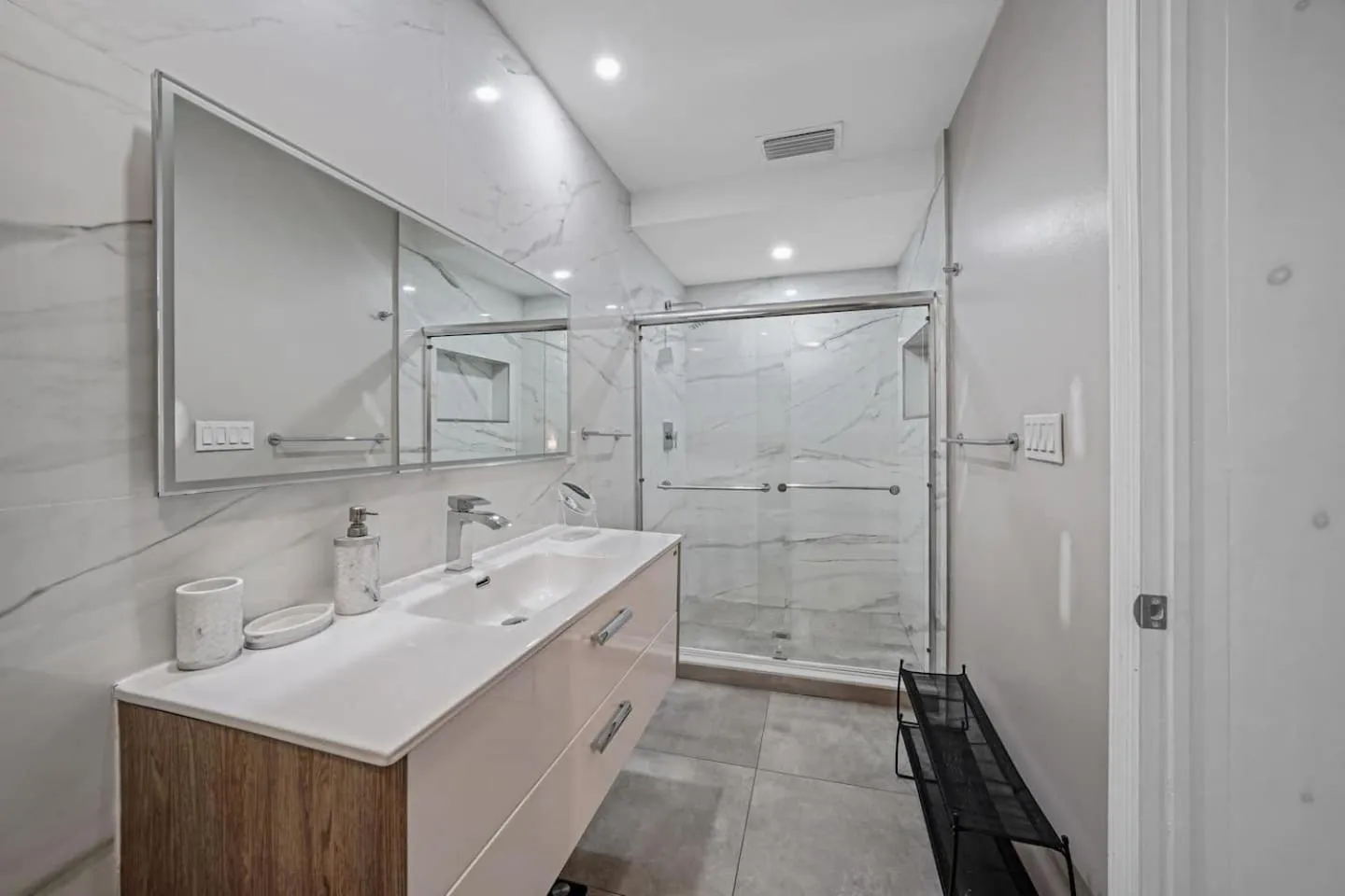 Large home wking bed by PMI unit BH