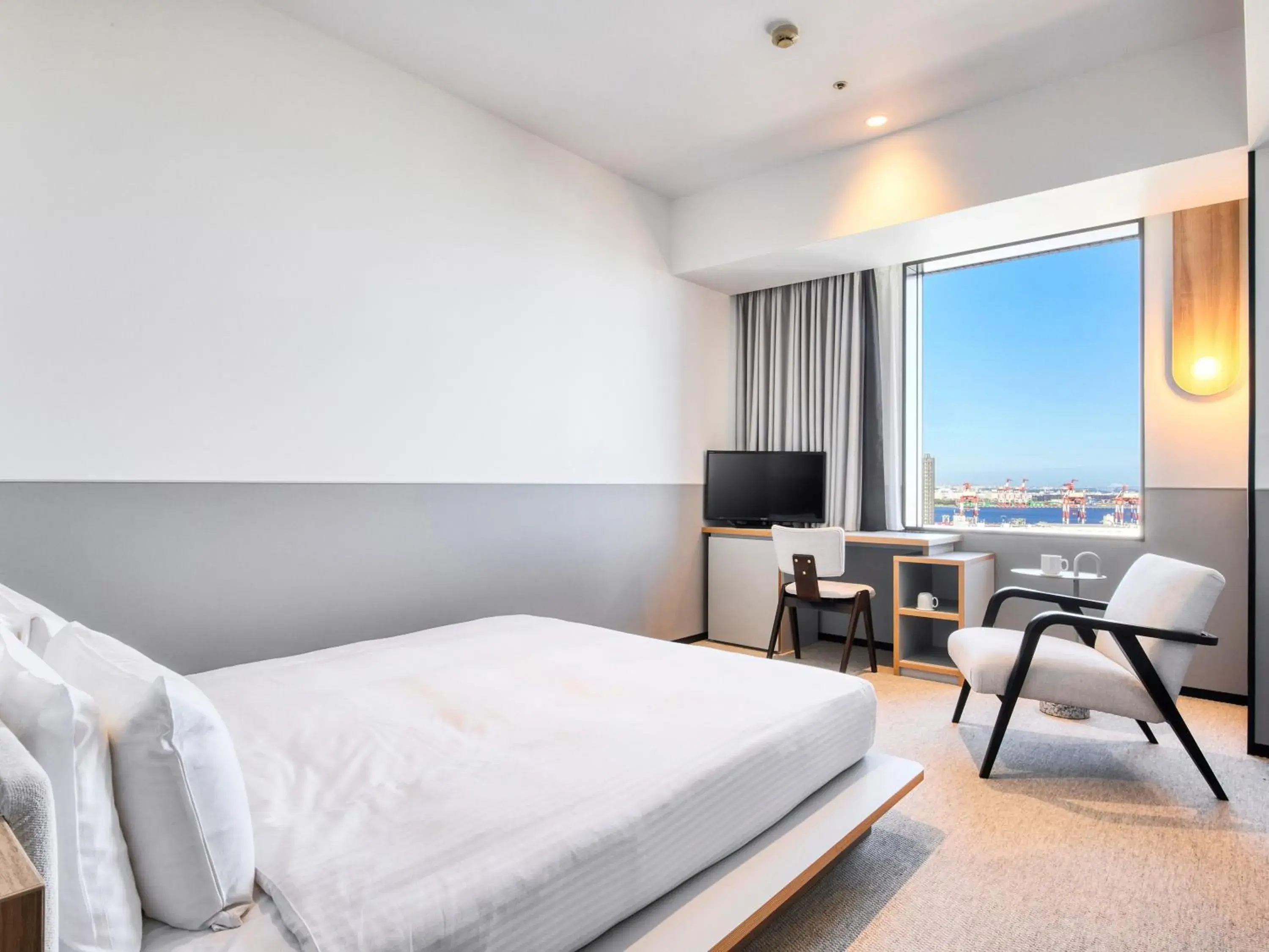 Edition Queen Double - single occupancy - Non-Smoking in LOISIR HOTEL SHINAGAWA SEASIDE Edition Queen Double - single occupancy - Non-Smoking in LOISIR HOTEL SHINAGAWA SEASIDE