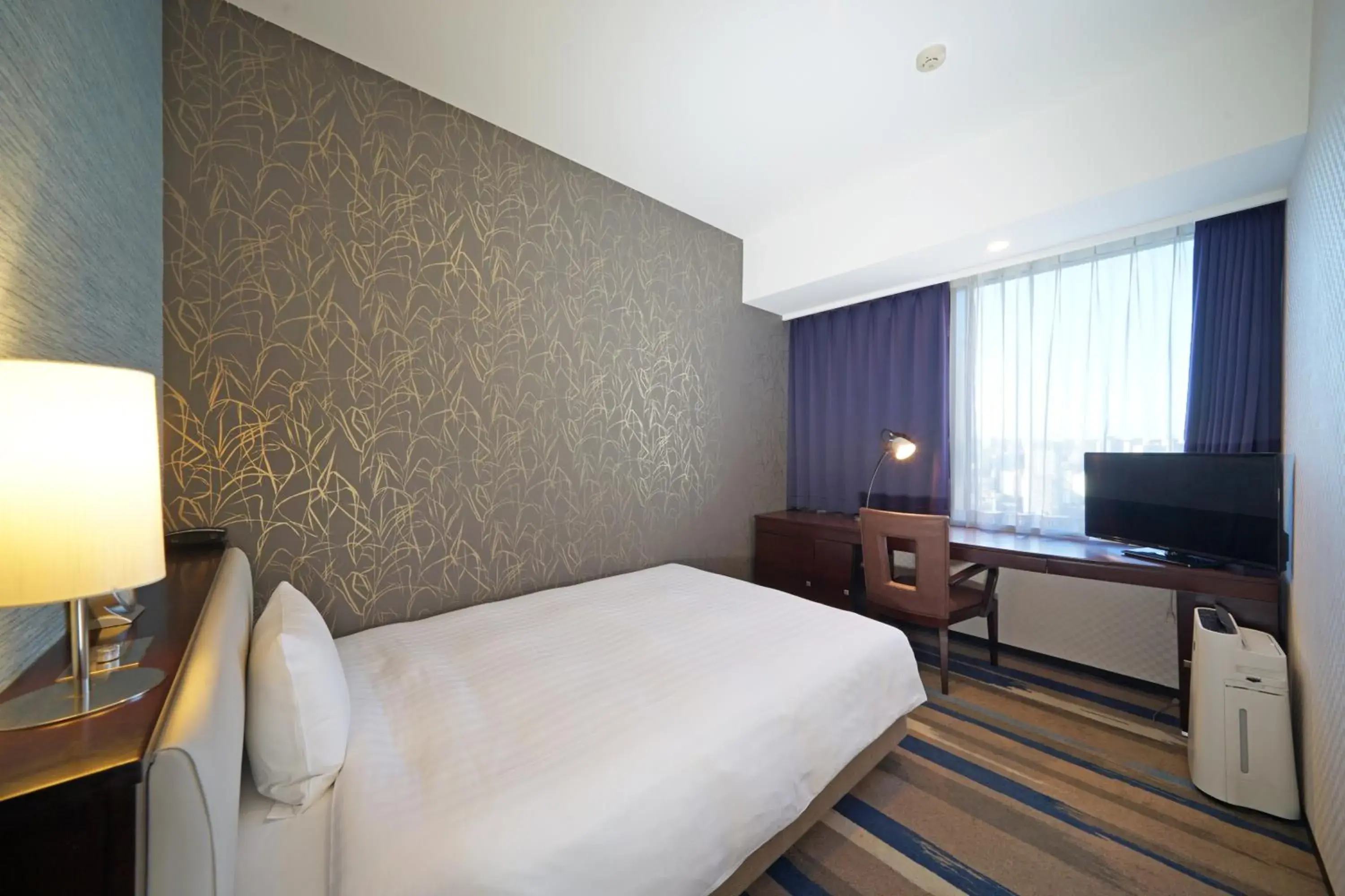 Double Room - single occupancy - Non Smoking in LOISIR HOTEL SHINAGAWA SEASIDE Double Room - single occupancy - Non Smoking in LOISIR HOTEL SHINAGAWA SEASIDE