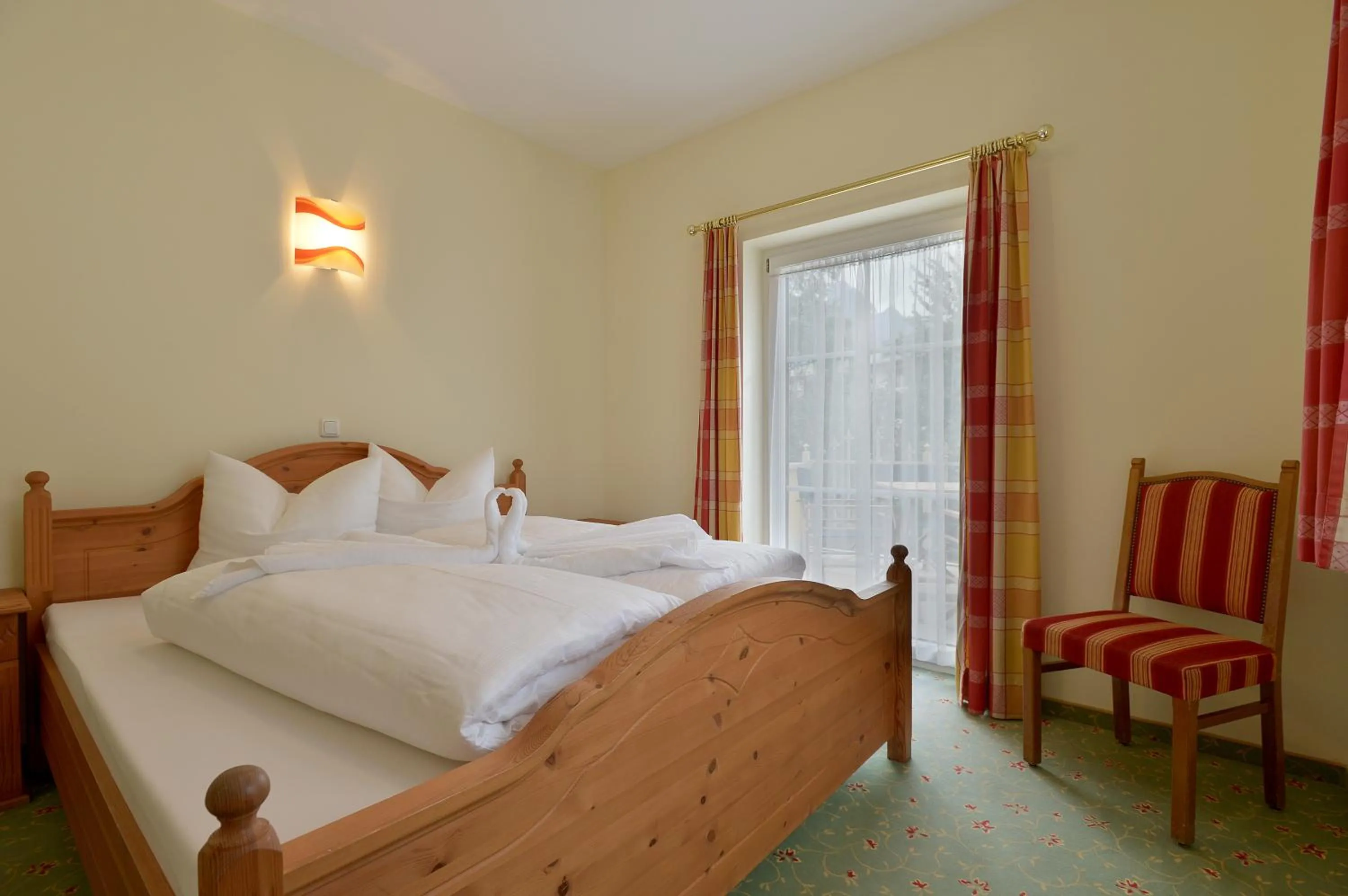 Bedroom, Bed in Posthotel Mayrhofen