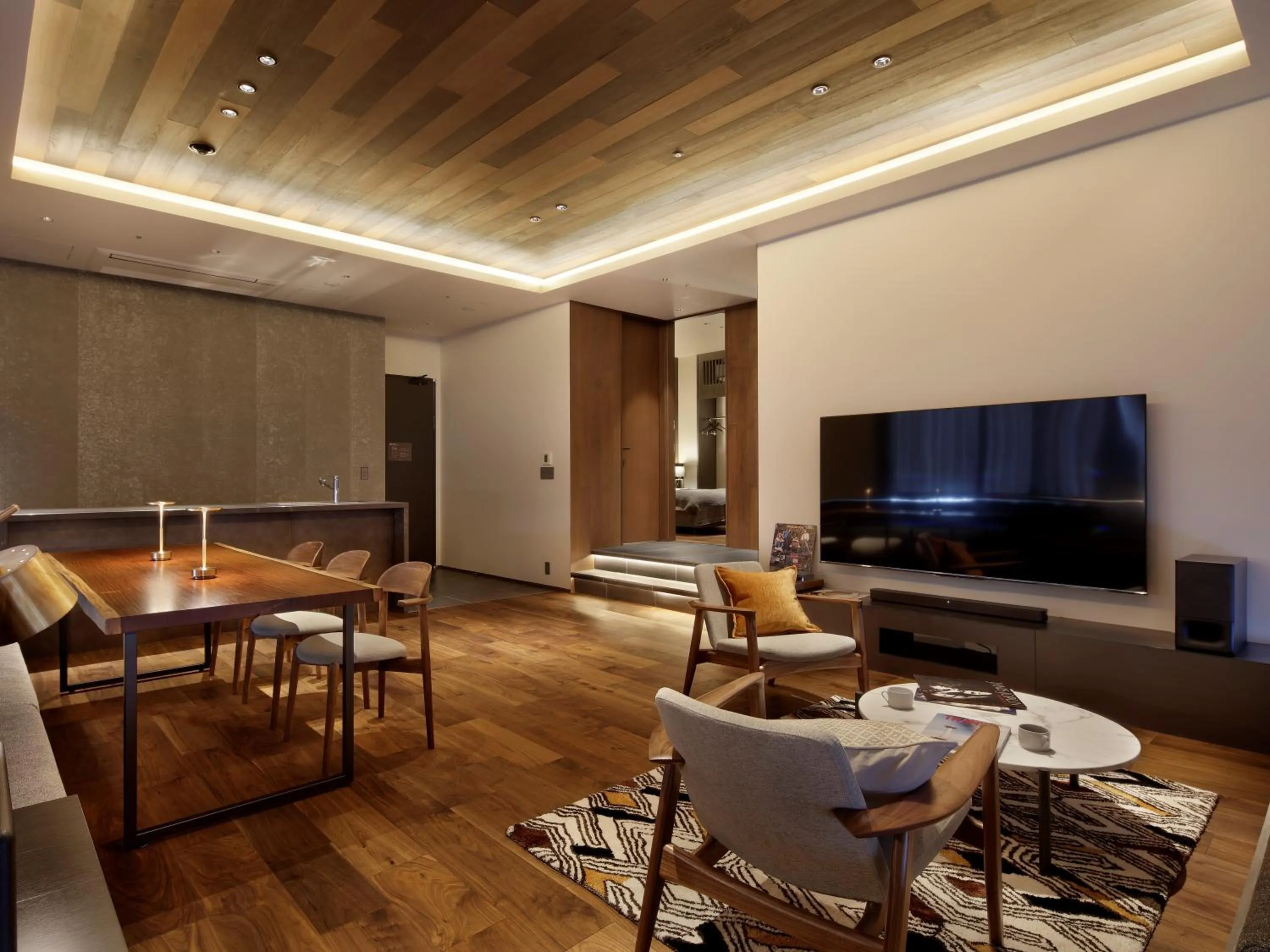 TV and multimedia in 41 PIECES Sapporo