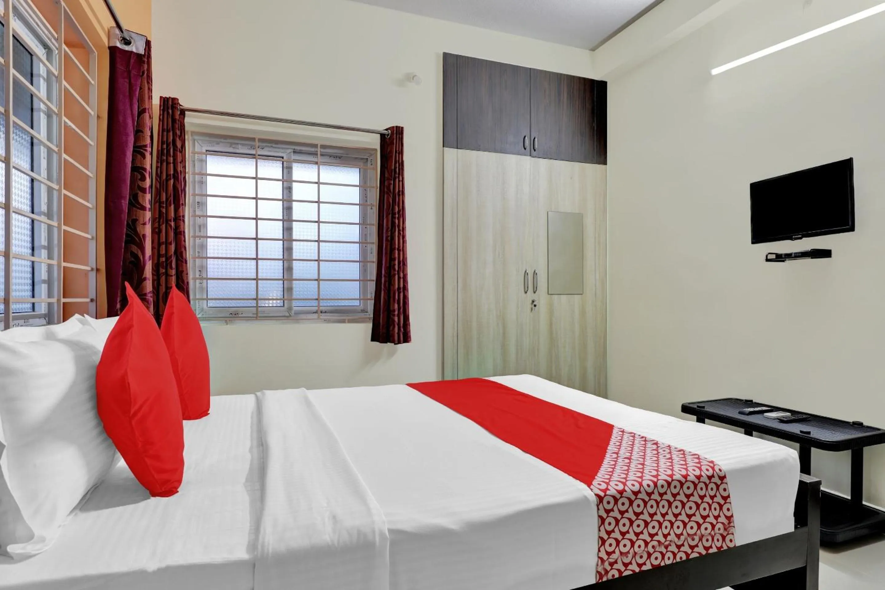 Bedroom, Bed in Hotel O Elegant Residency