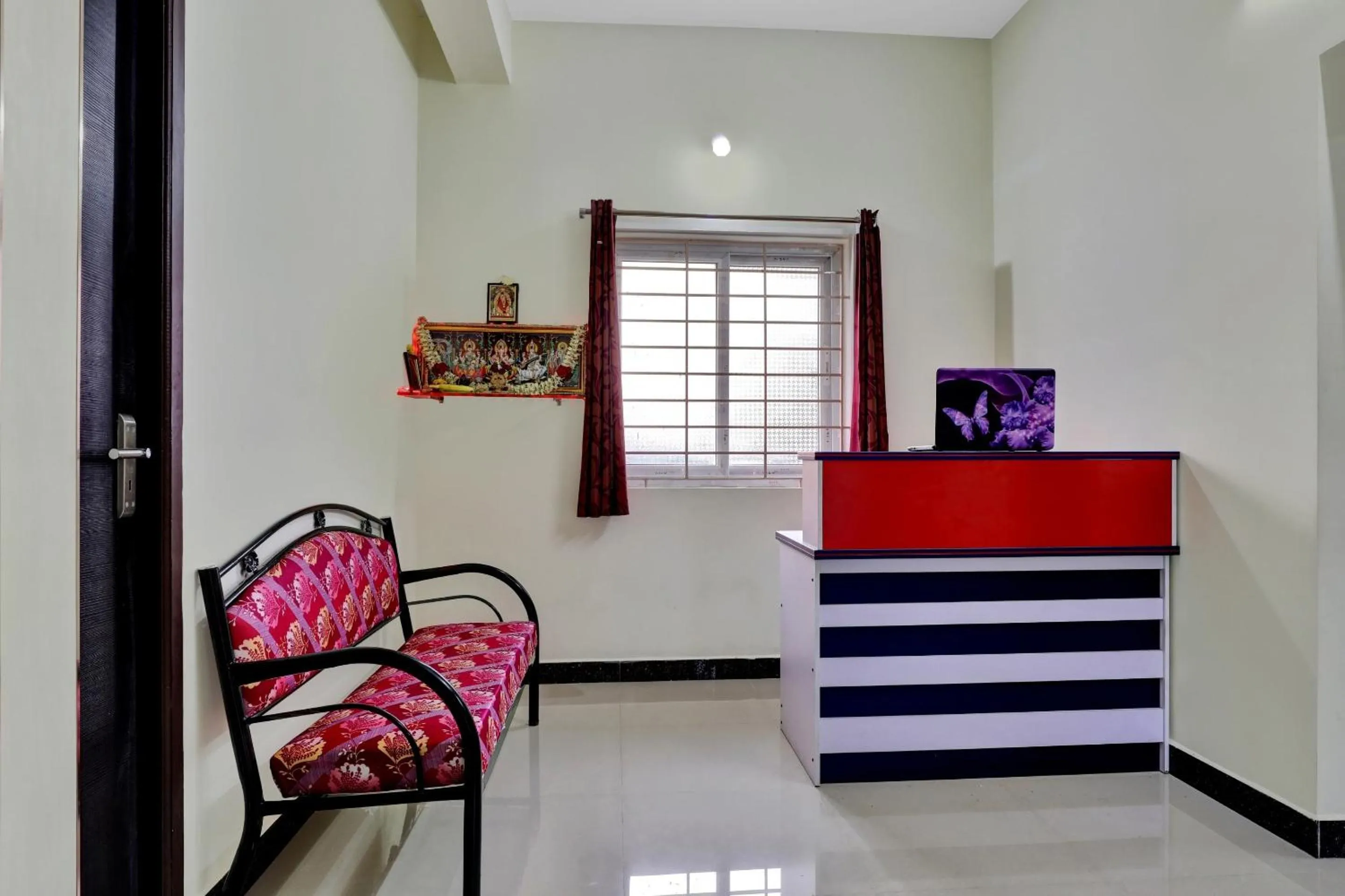 Lobby or reception in Hotel O Elegant Residency