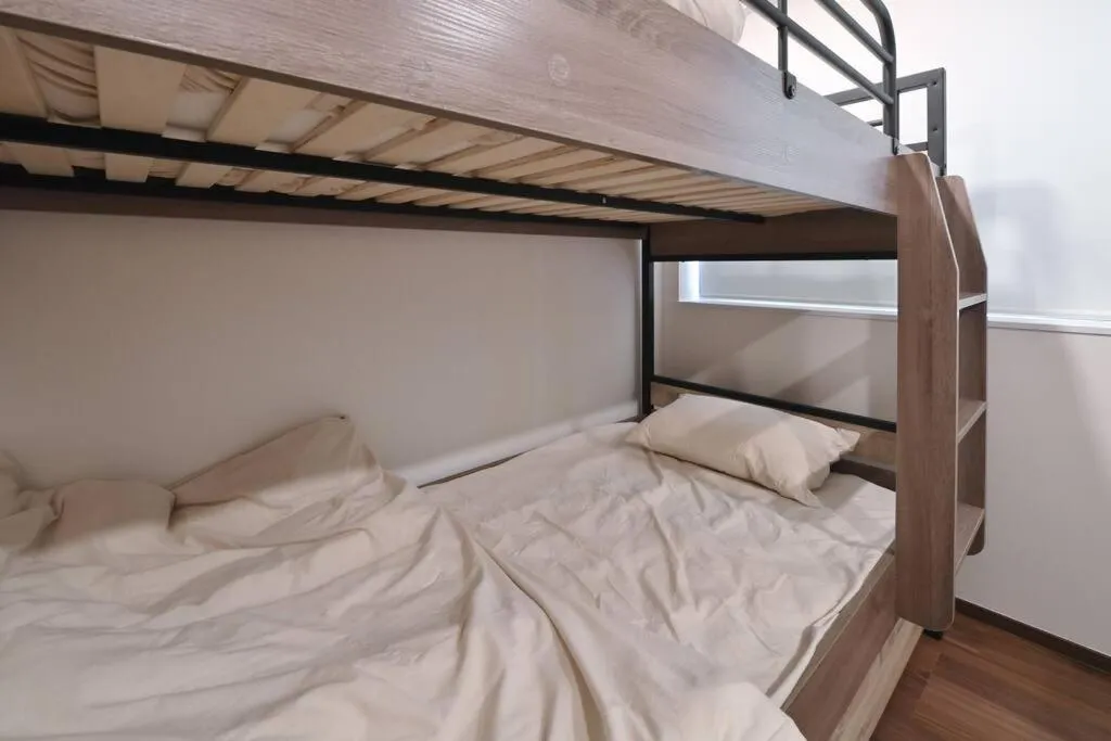 Bed in Stylewood Nishi-Shinjuku by Tranova