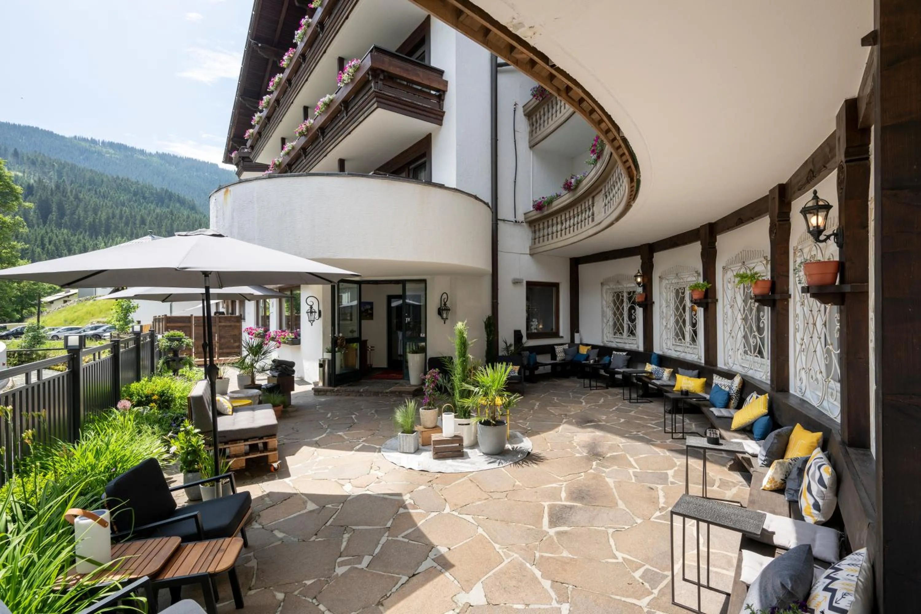 Patio in Hotel Dachstein