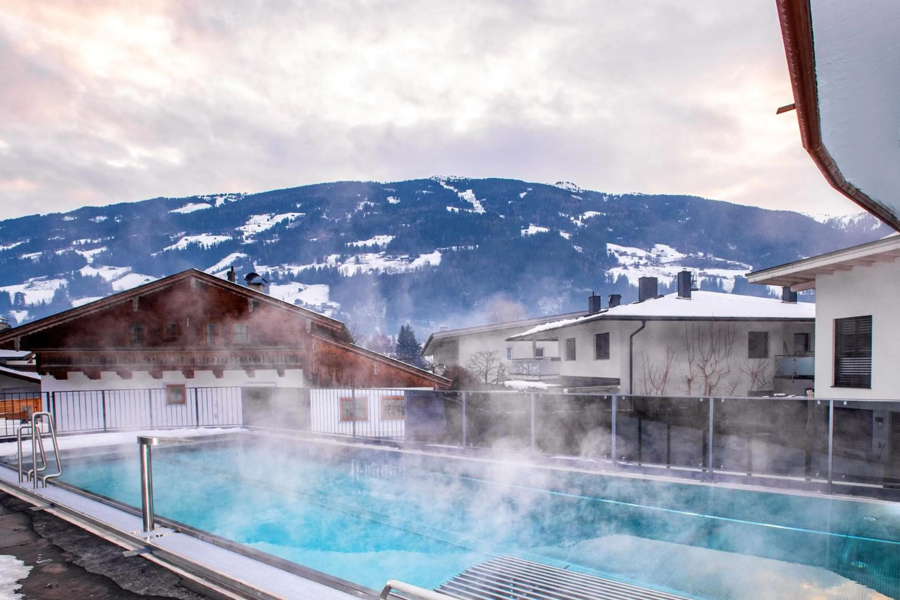 Swimming pool in der Pinzger