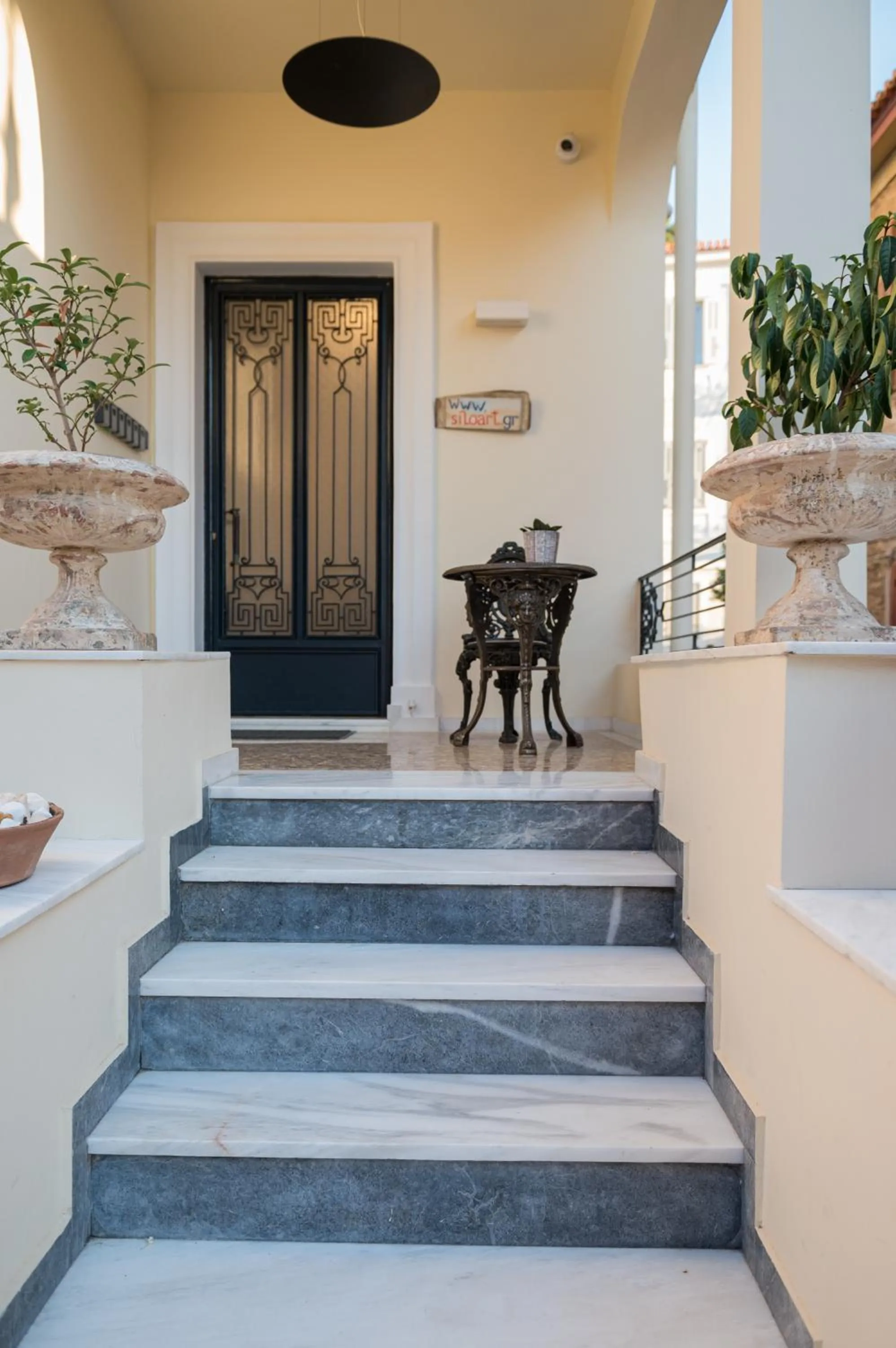 Facade/entrance in Silo Luxury Rooms