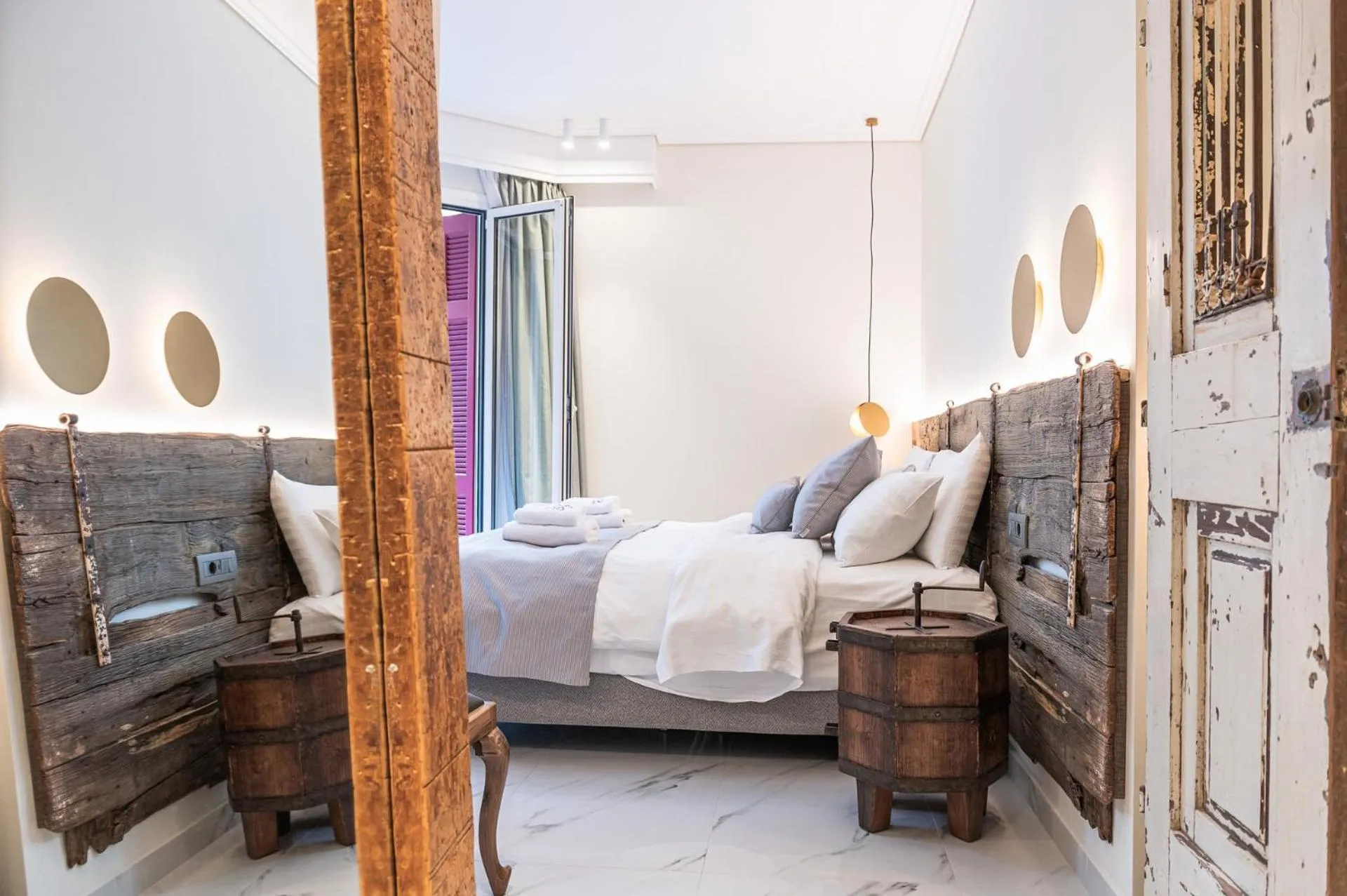 Photo of the whole room, Bed in Silo Luxury Rooms