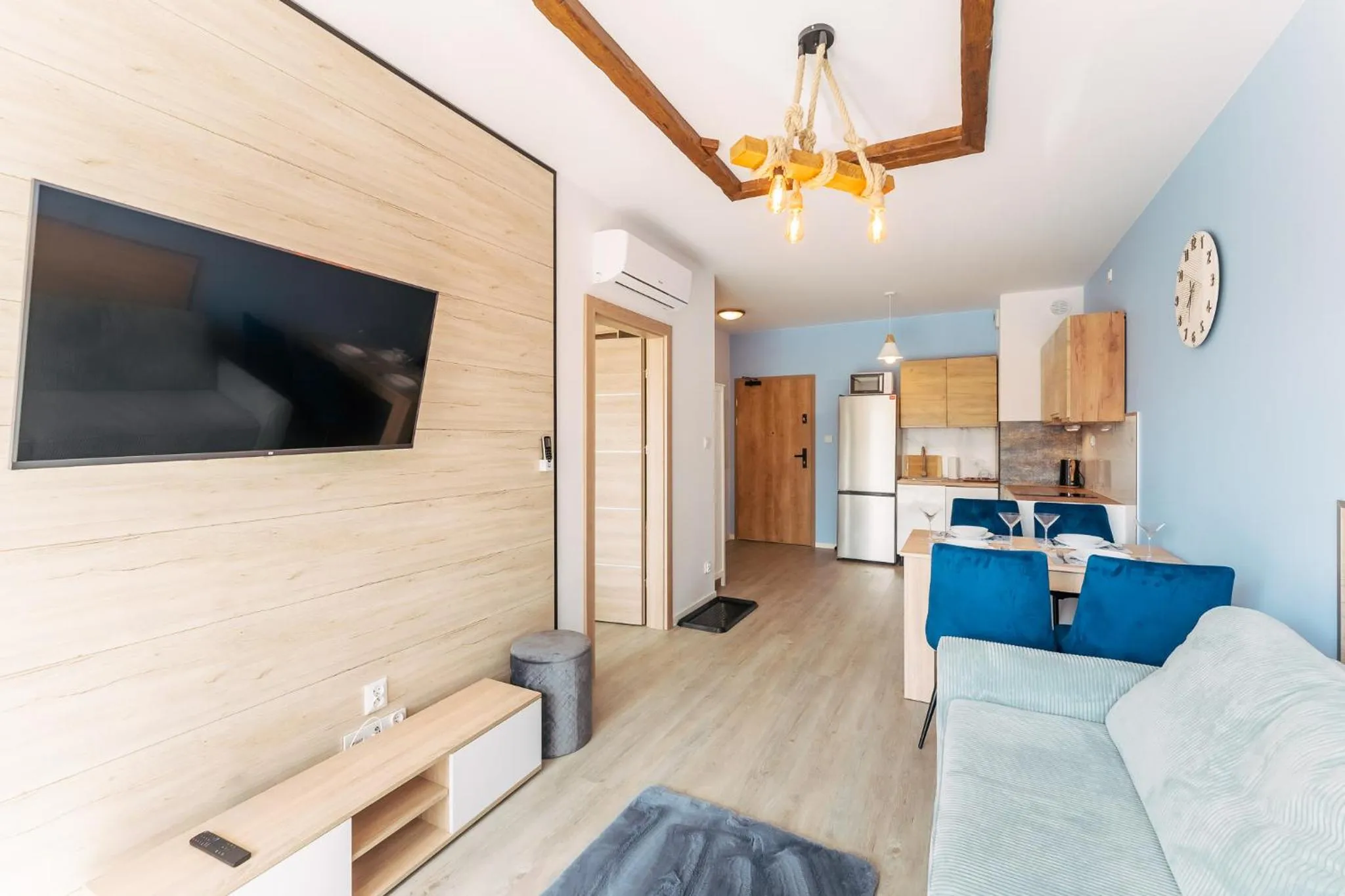 TV and multimedia in Ustronie Apartments 20 m do plaży