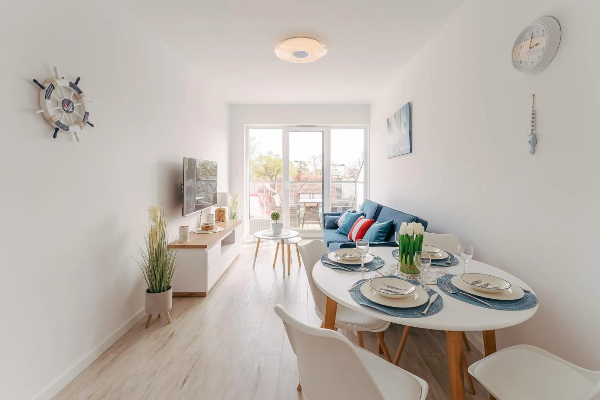 Dining area in Ustronie Apartments 20 m do plaży