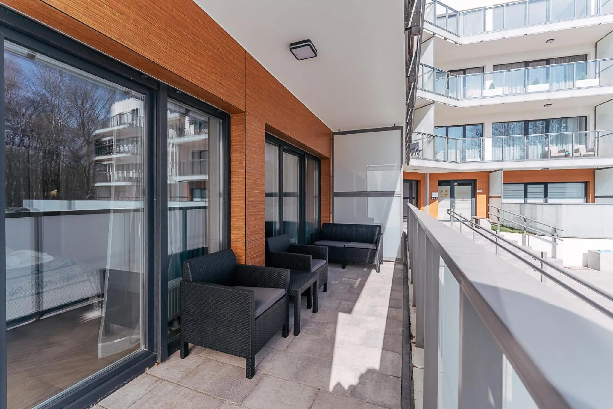 Patio in Ustronie Apartments 20 m do plaży