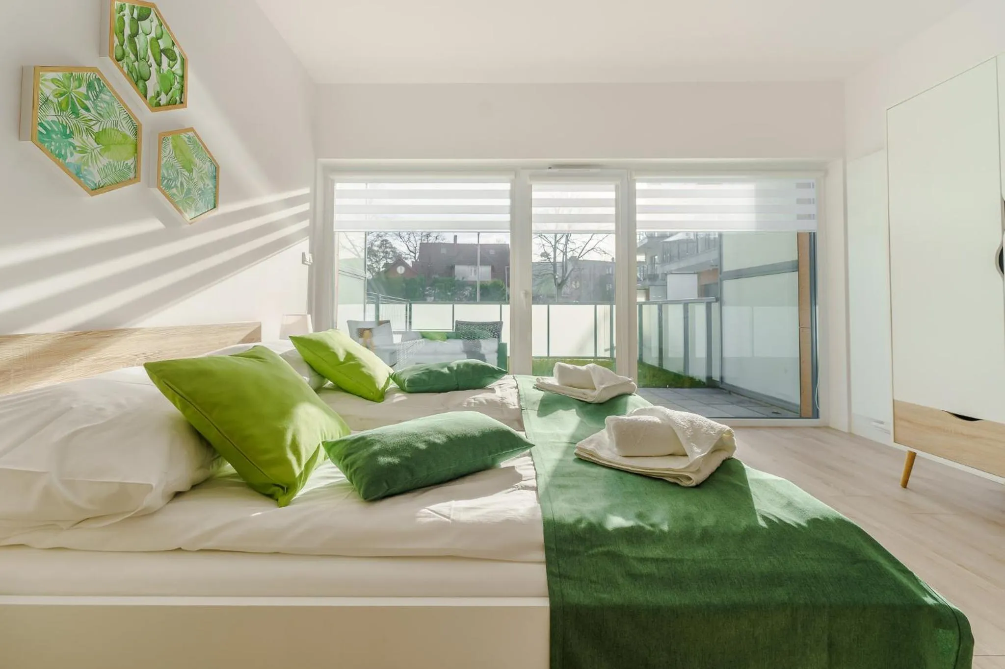 Living room, Bed in Ustronie Apartments 20 m do plaży