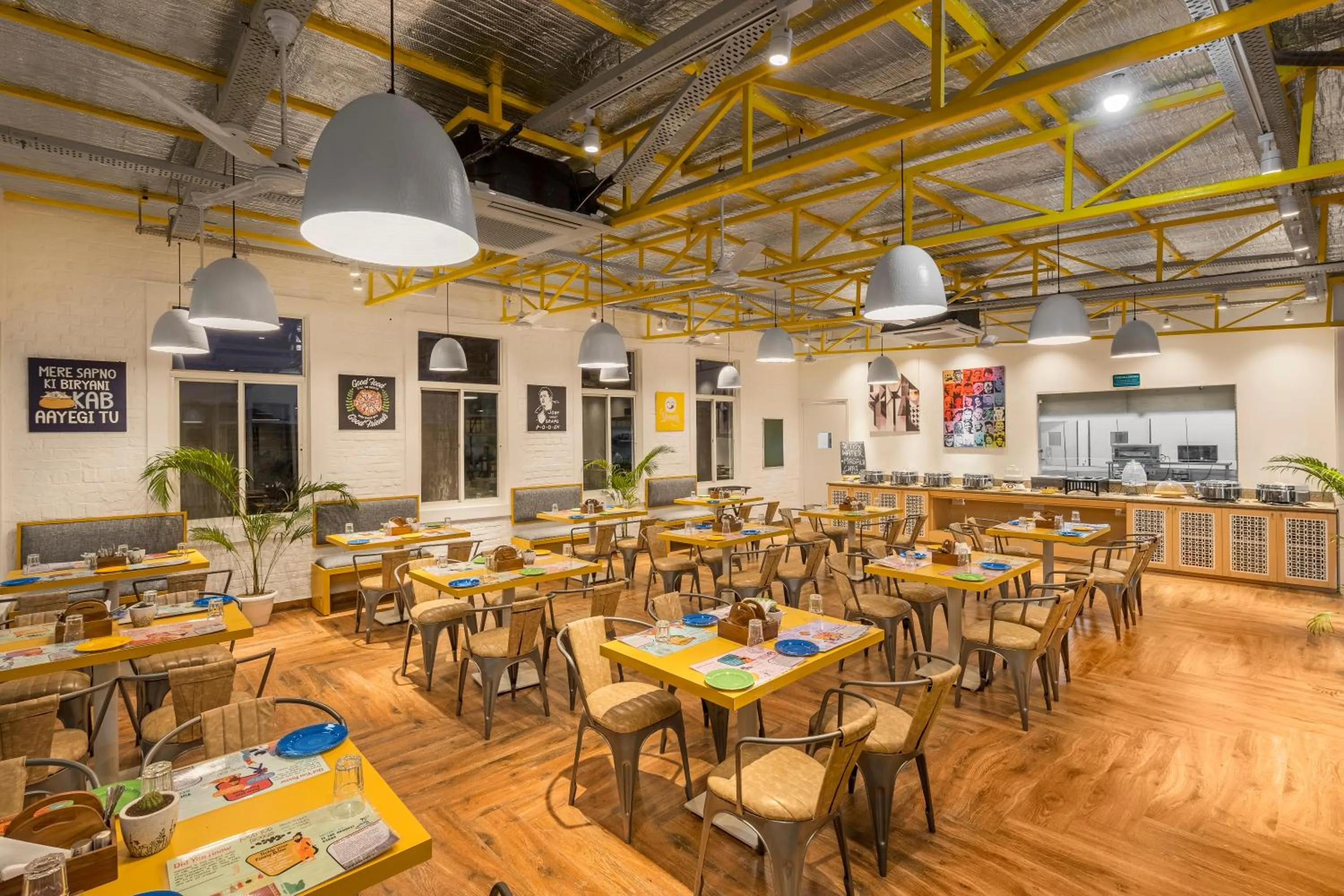 Restaurant/places to eat in Bedzzz Varanasi by Leisure Hotels, 1 Km from Dashwasamedh Ghat