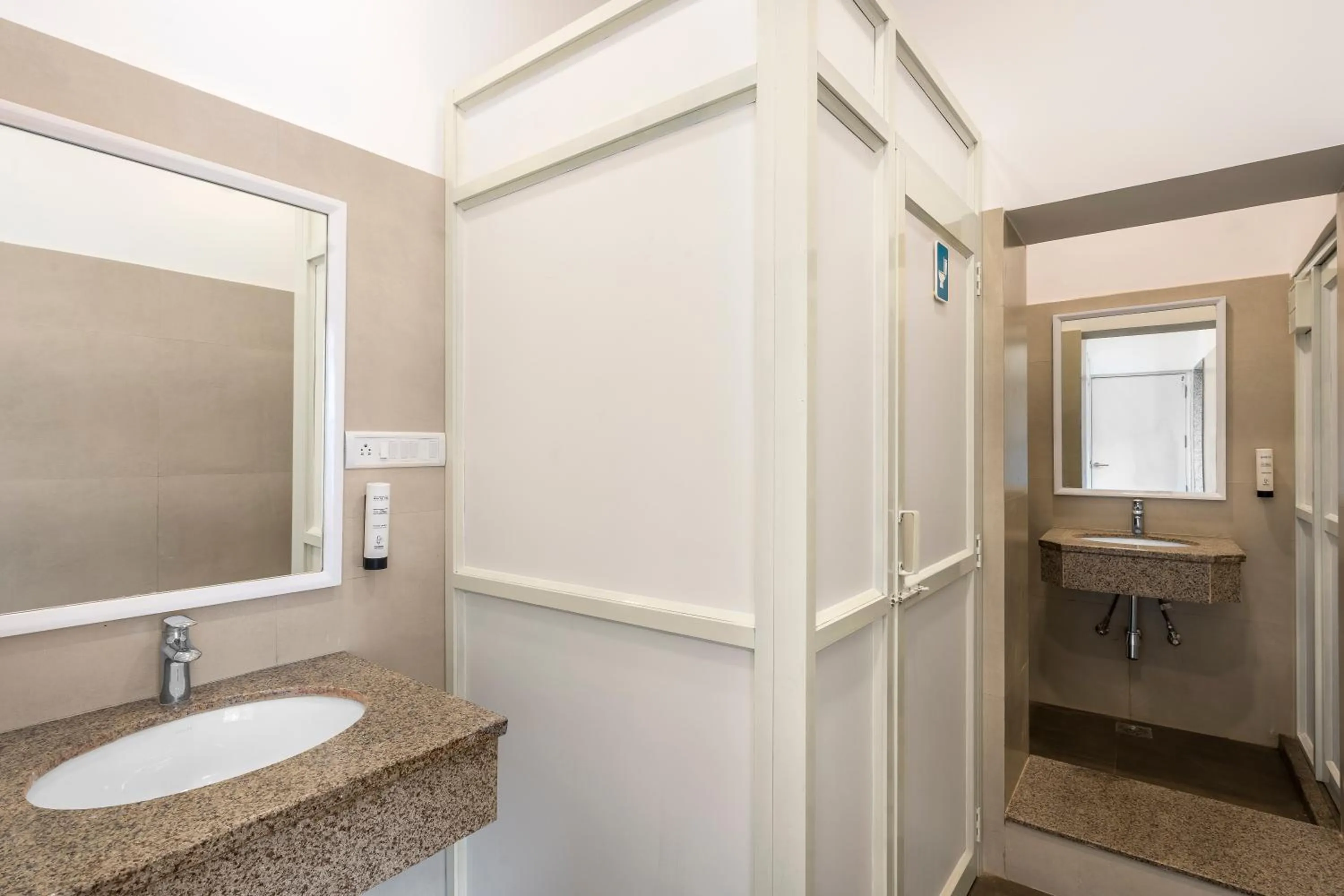 Bathroom in Bedzzz Varanasi by Leisure Hotels, 1 Km from Dashwasamedh Ghat