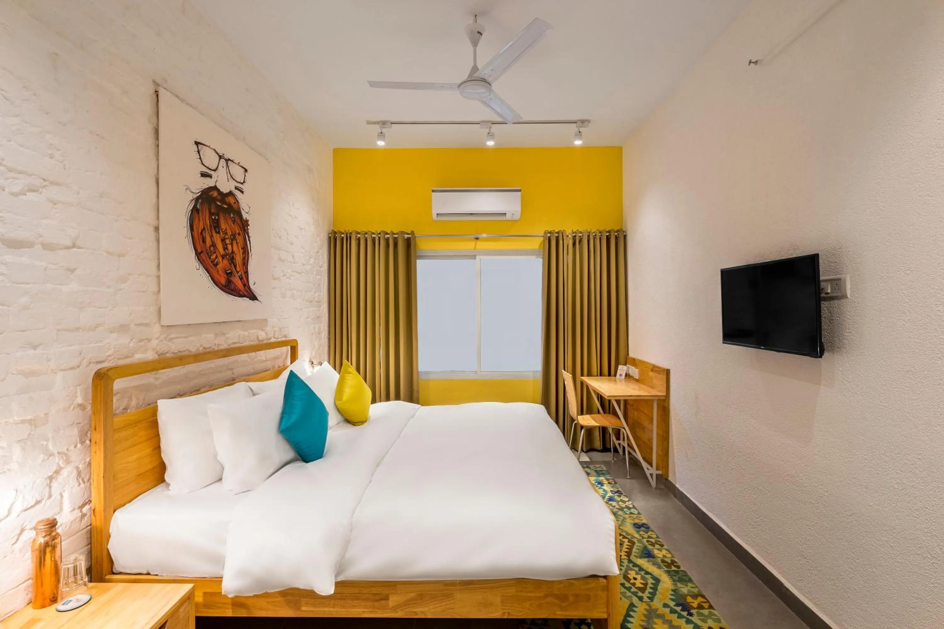 Photo of the whole room, Bed in Bedzzz Varanasi by Leisure Hotels, 1 Km from Dashwasamedh Ghat