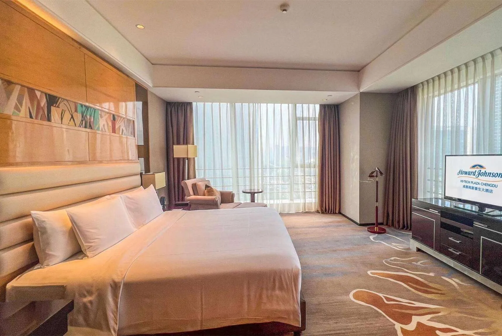 Photo of the whole room, Bed in Howard Johnson Hi - Tech Plaza Chengdu