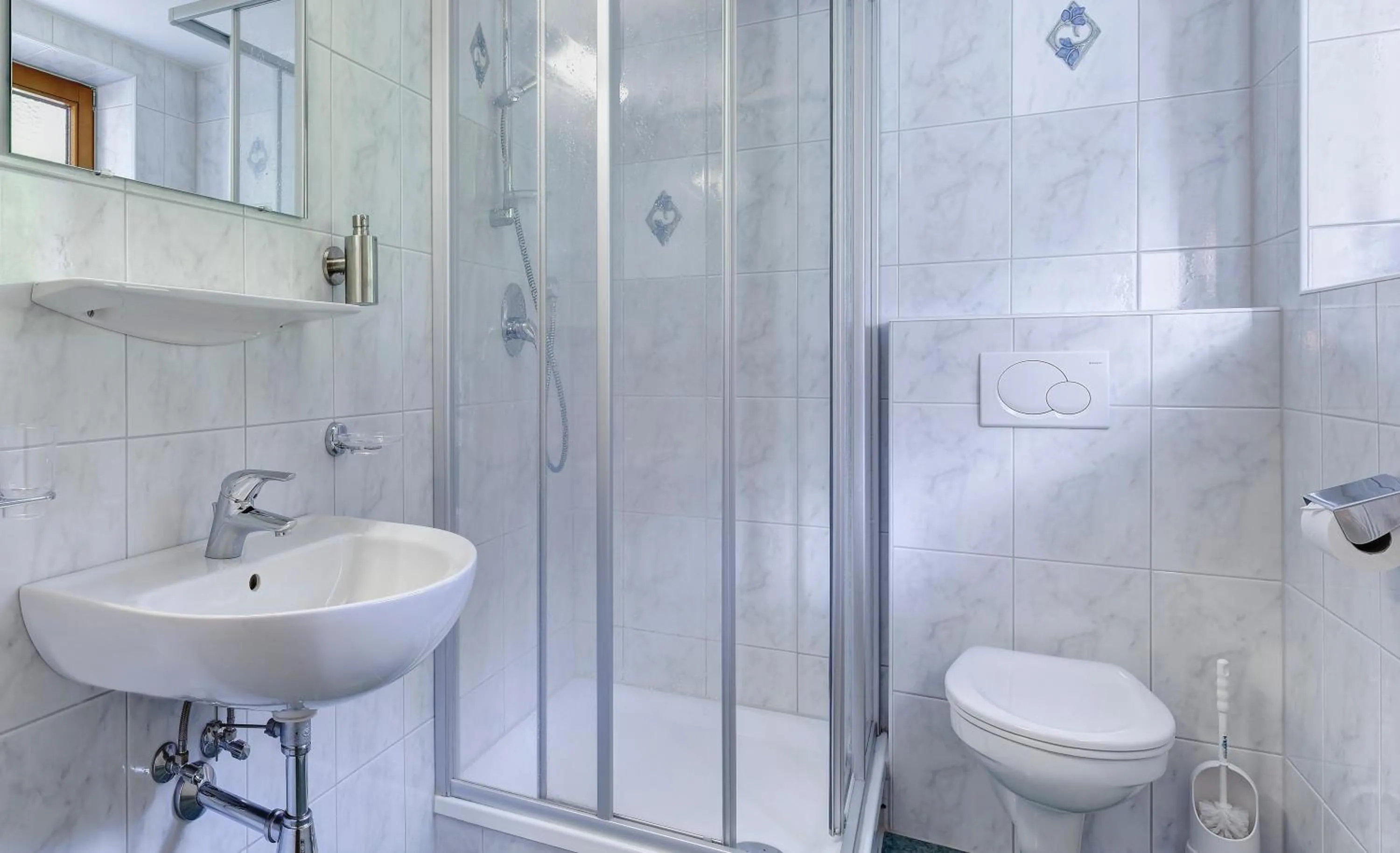 Shower in Hotel Finkenbergerhof