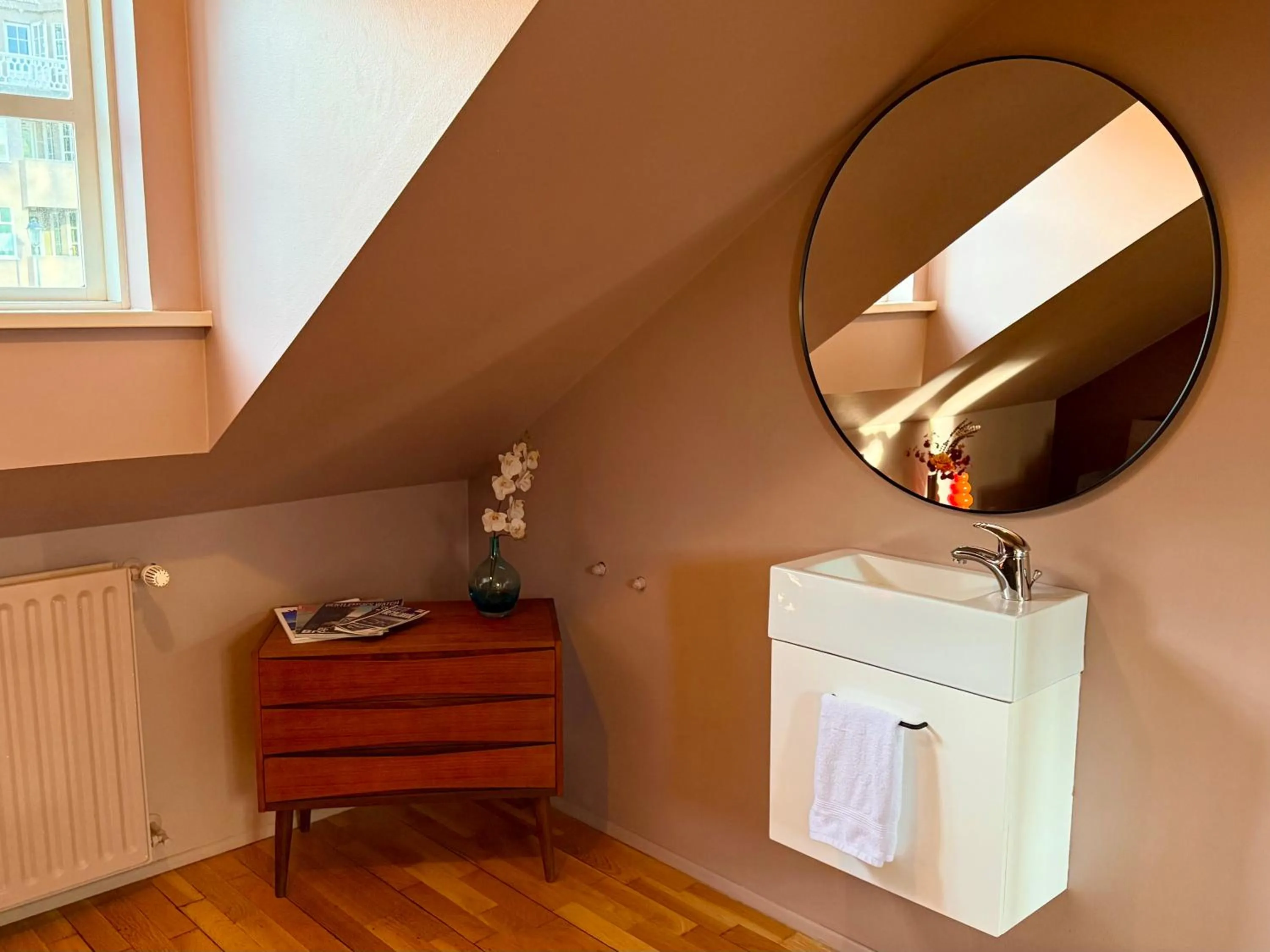 Decorative detail in Grettir Guesthouse Downtown Charm