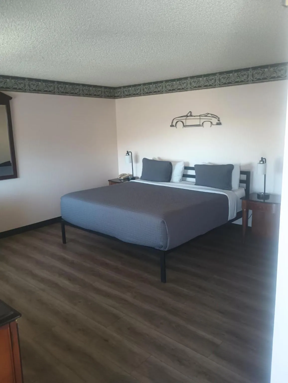 Bed in Coast Riders Inn