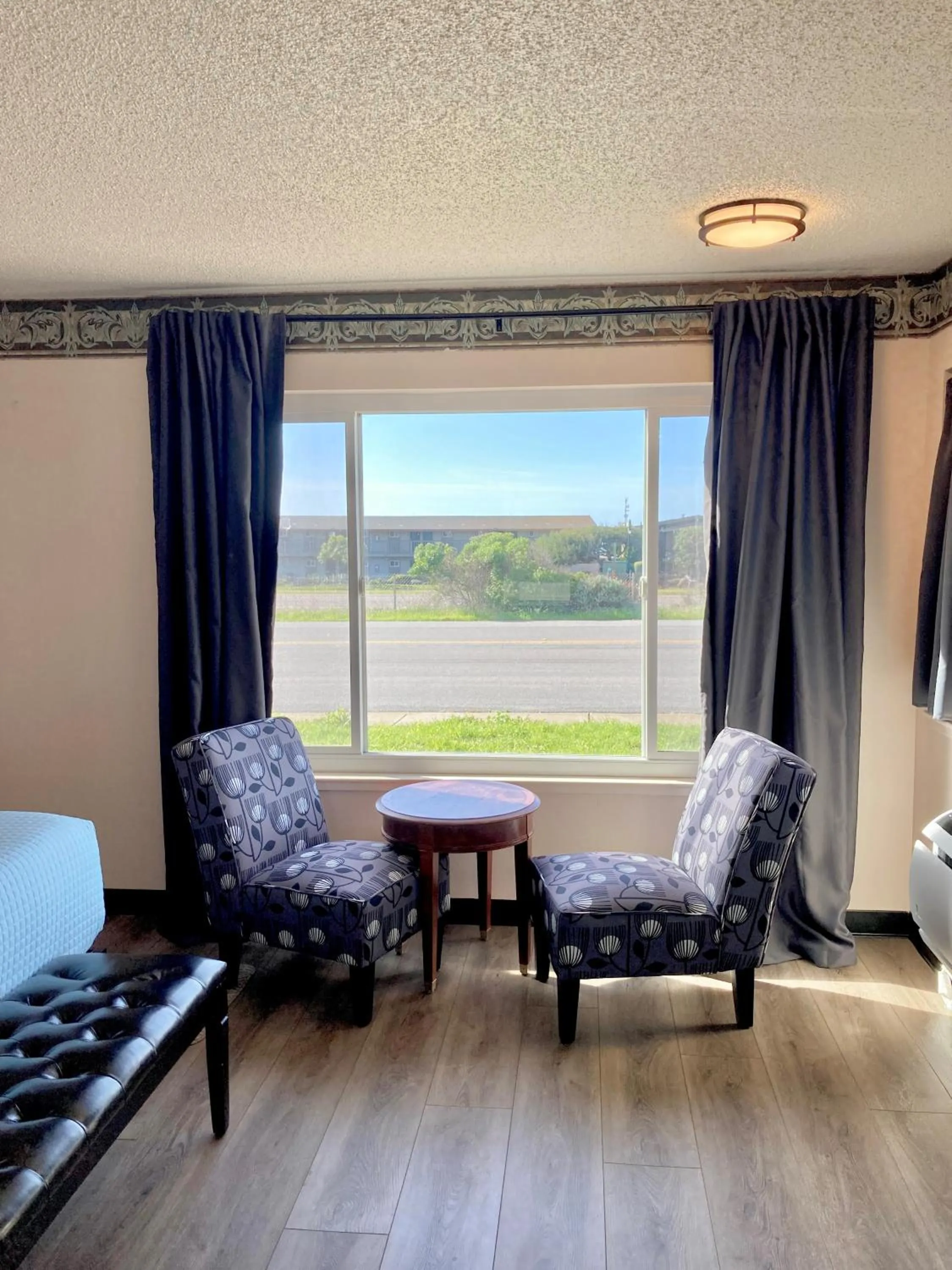 Bedroom in Coast Riders Inn