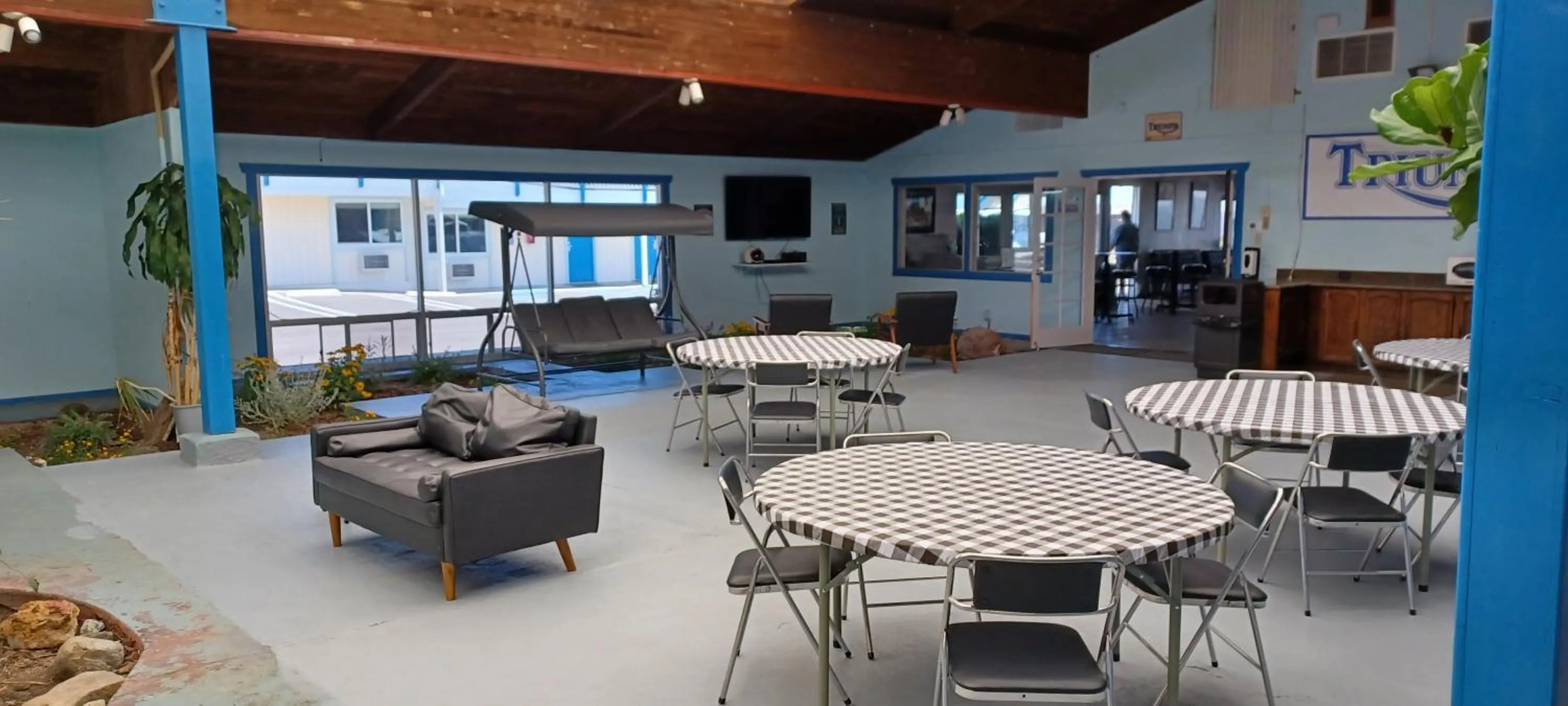 Seating area in Coast Riders Inn