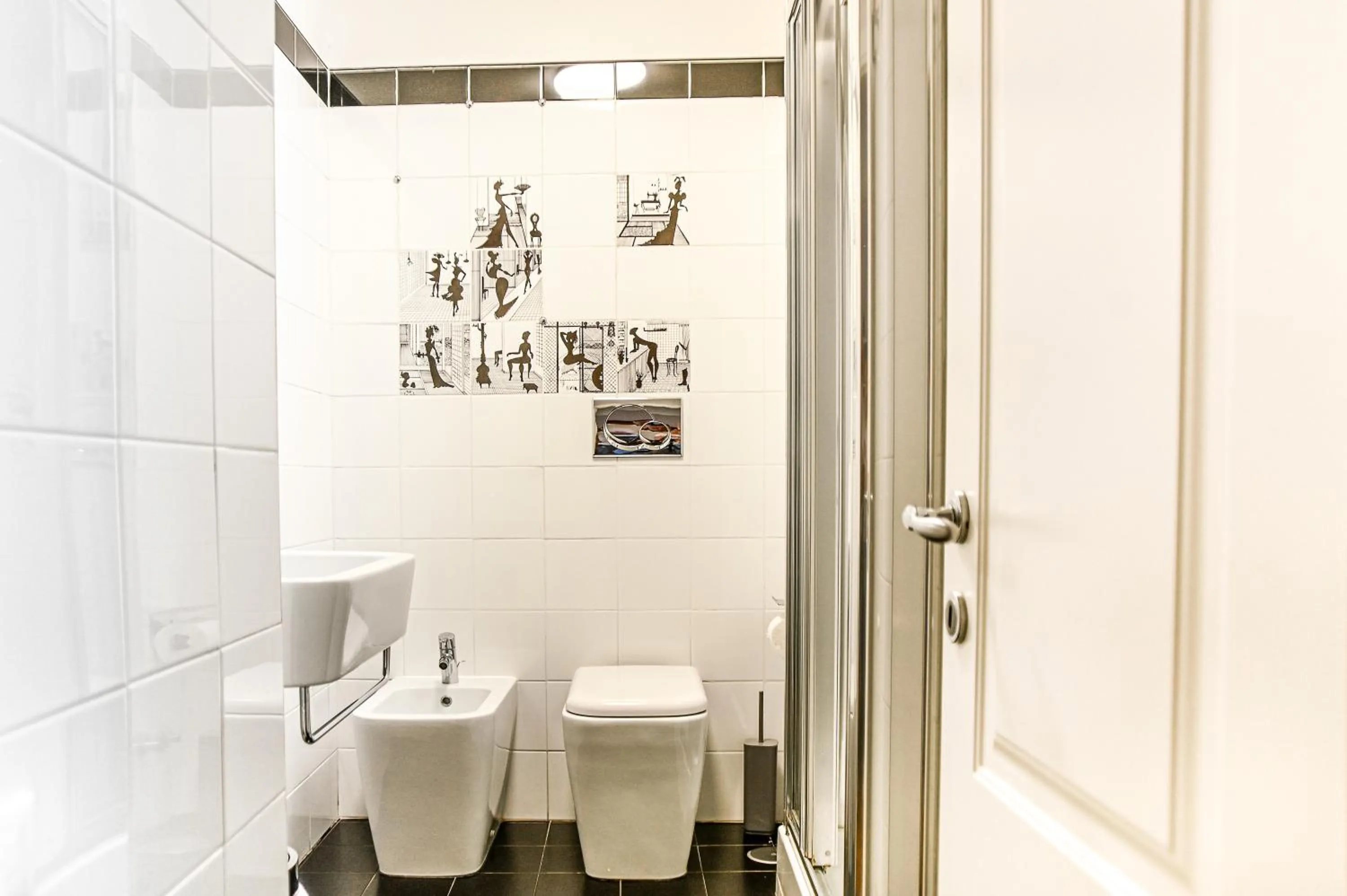 Shower in Feliz in Roma B&B