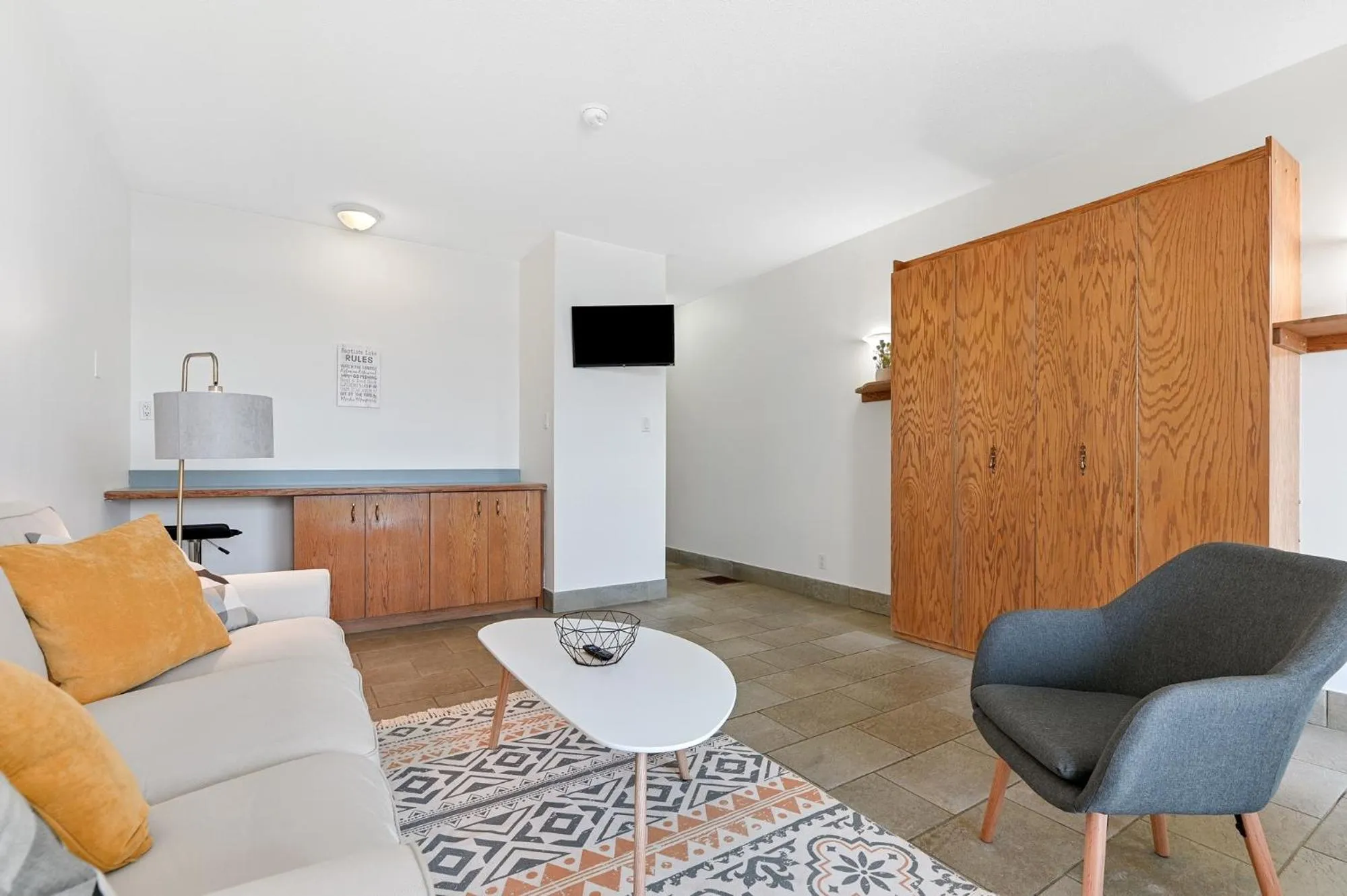 Living room in Baptiste Lake Lodge
