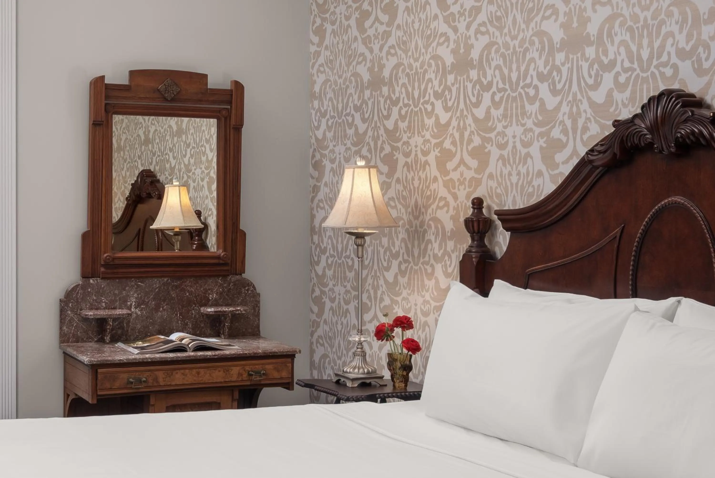 Bedroom, Bed in National Hotel Jackson, Tapestry Collection by Hilton