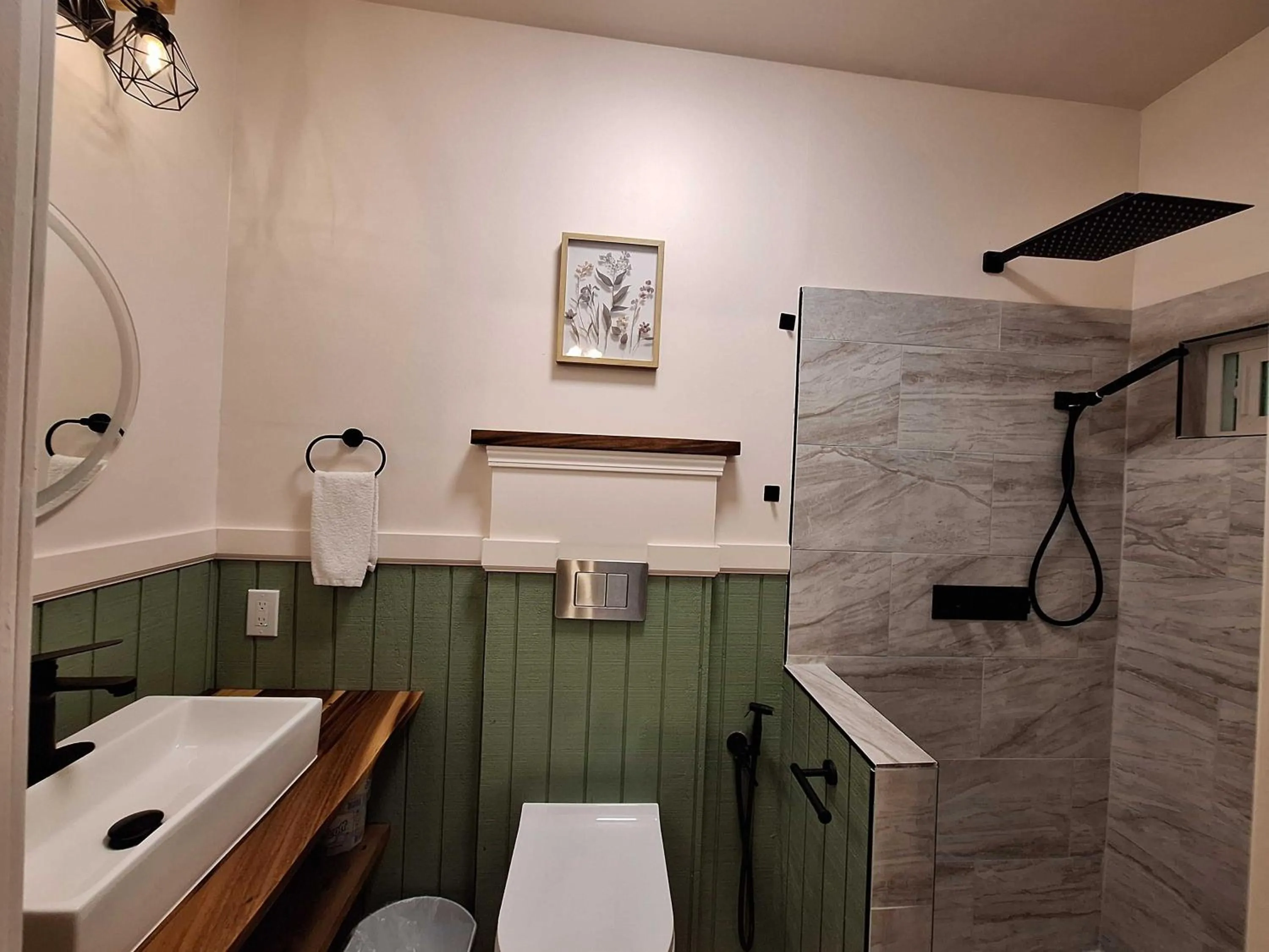 Shower in Wild Ginger Hotel