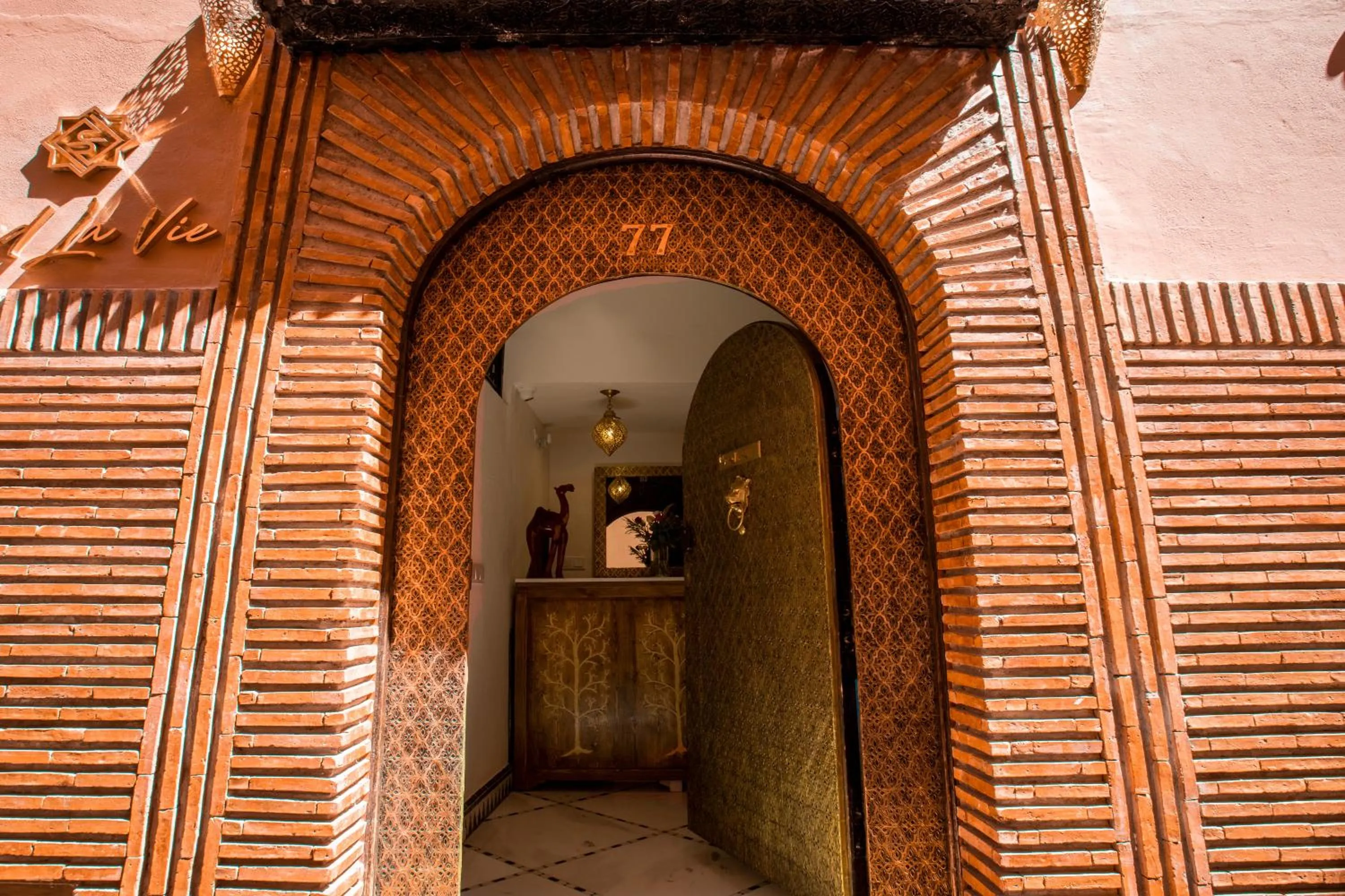 Facade/entrance in Riad La Vie