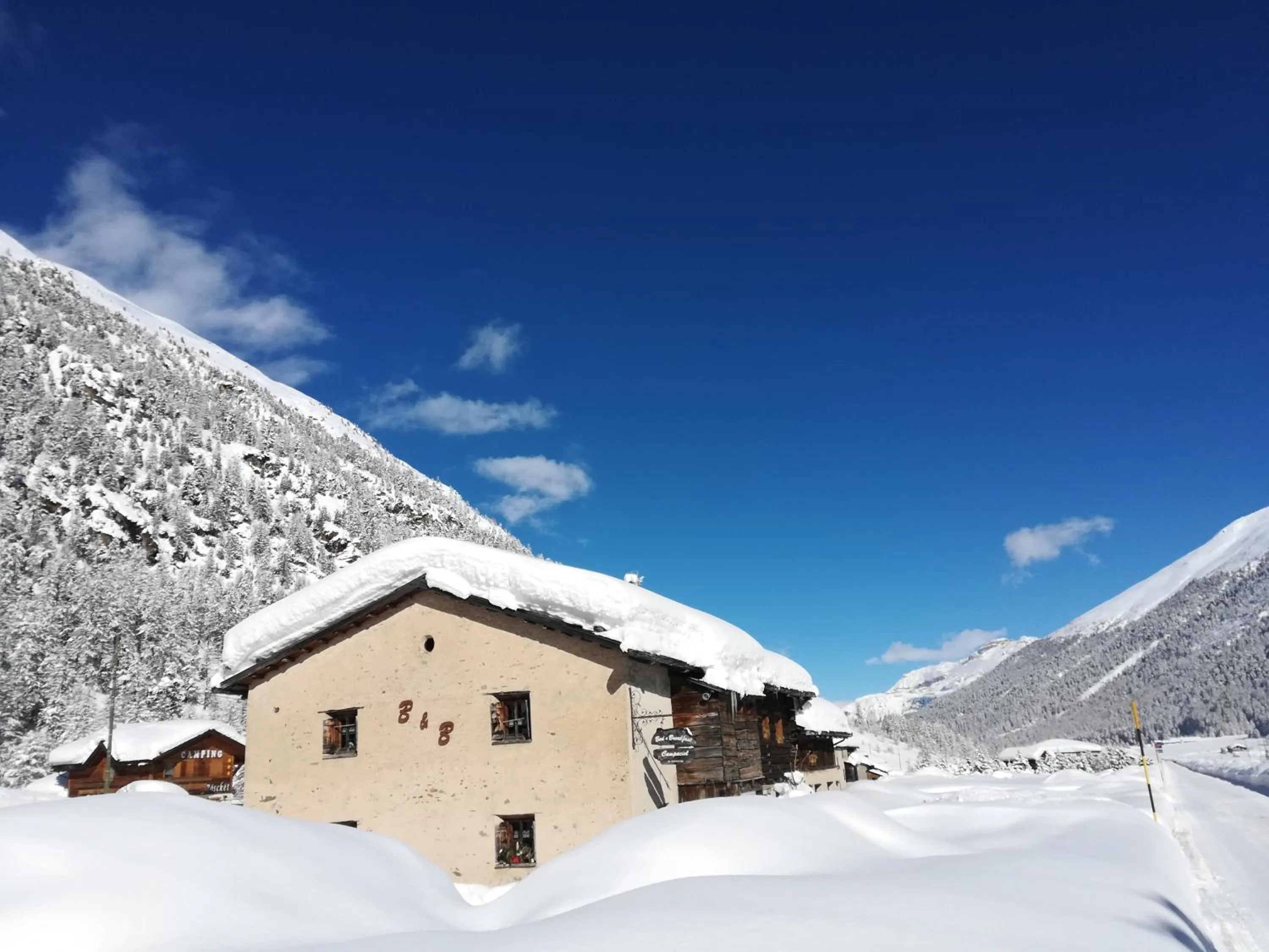 Property building in Bed & Breakfast Campaciol