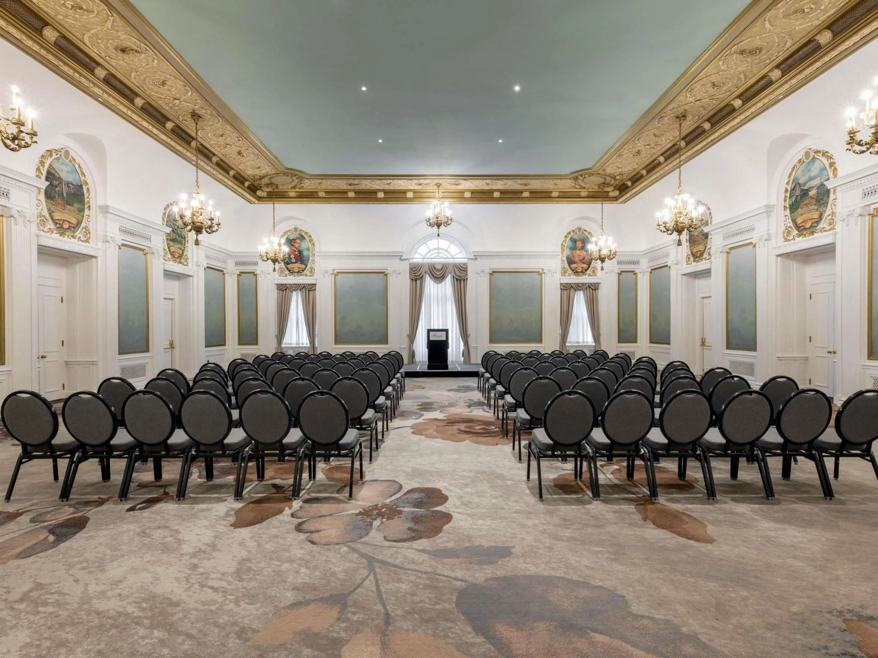 Meeting/conference room in Fairmont Palliser