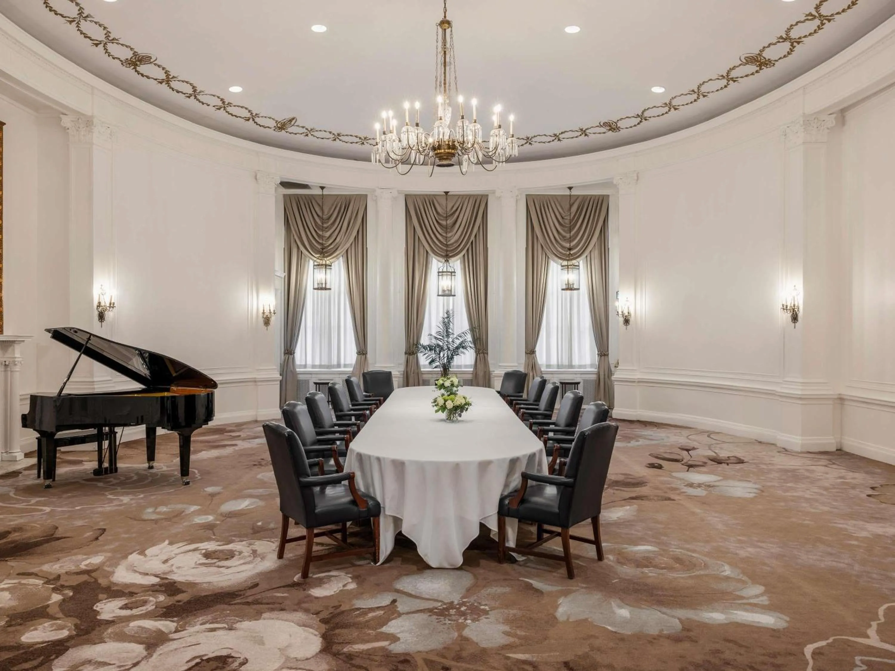 Meeting/conference room in Fairmont Palliser