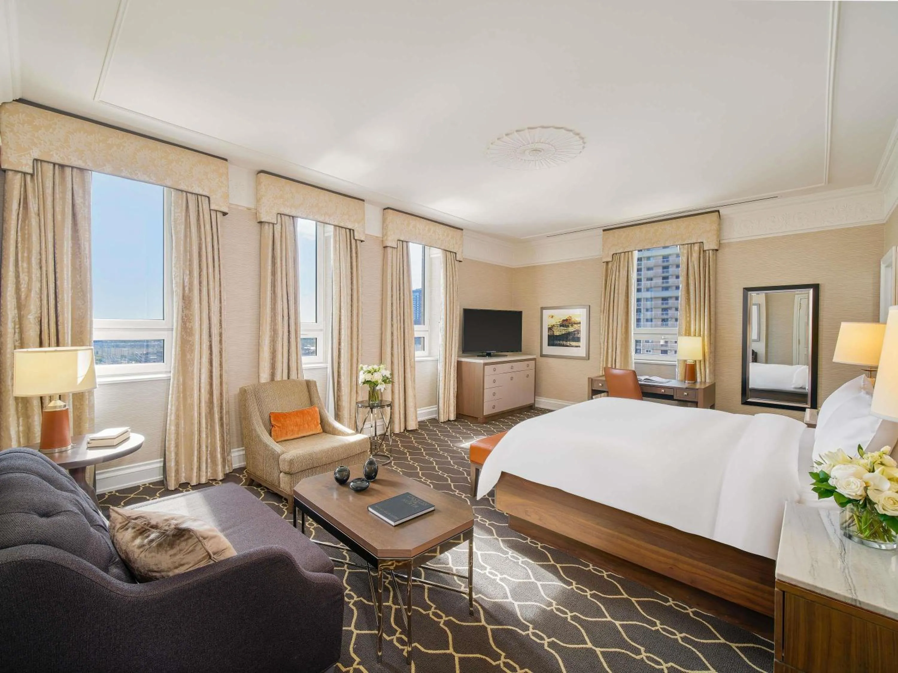 Bedroom, Bed in Fairmont Palliser