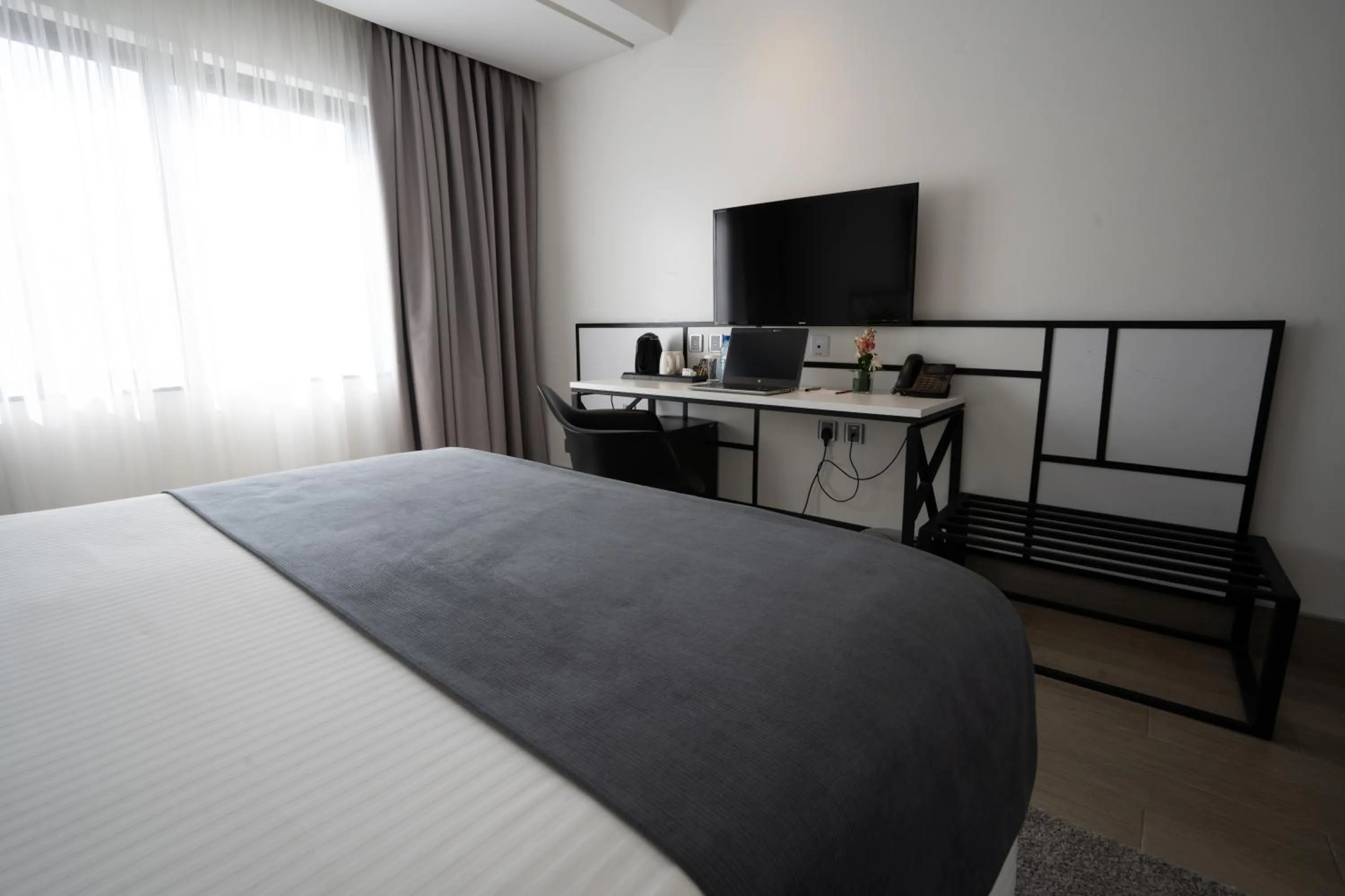 Bed in Sarova Imperial Hotel