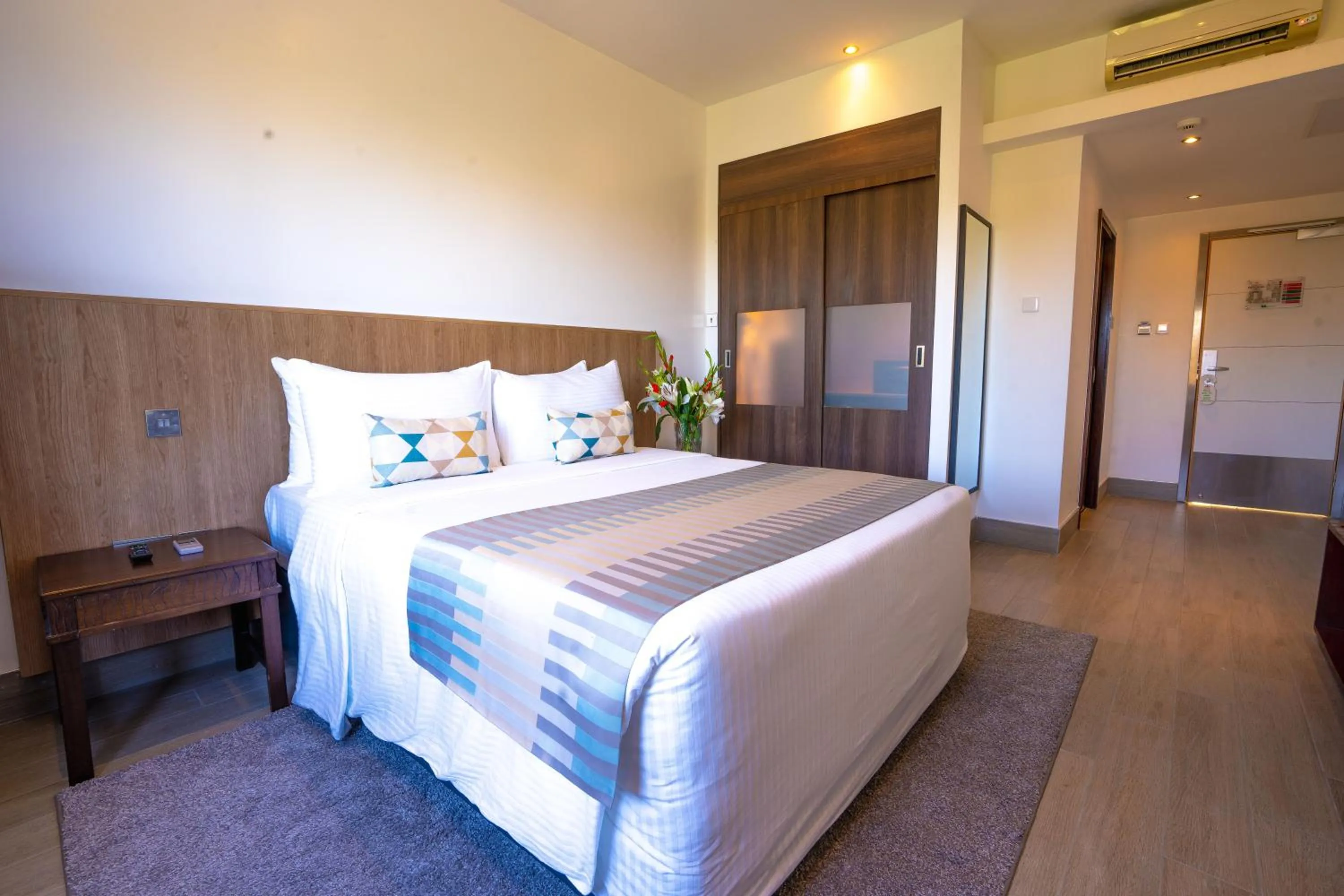 Bed in Sarova Imperial Hotel