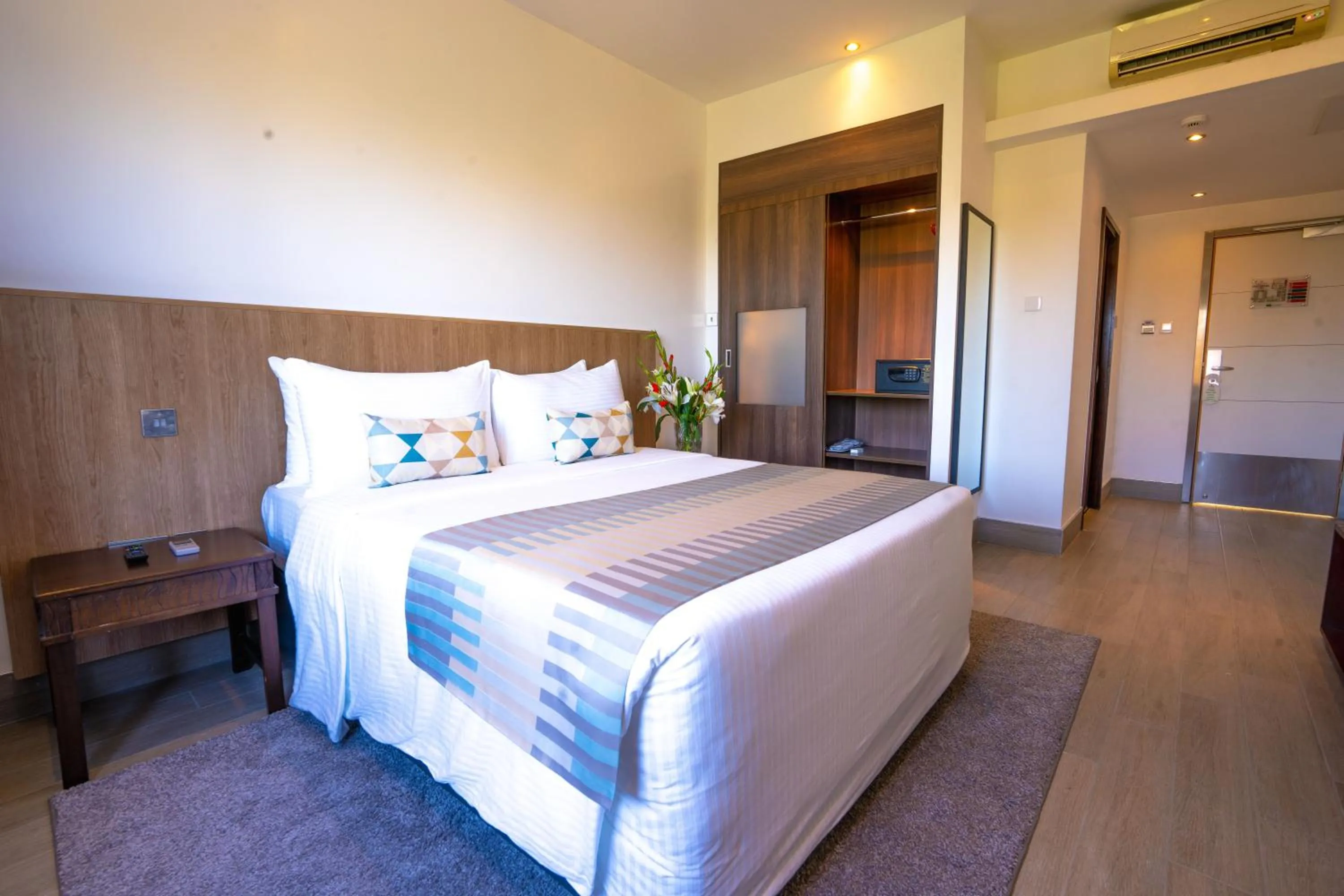 Bed in Sarova Imperial Hotel