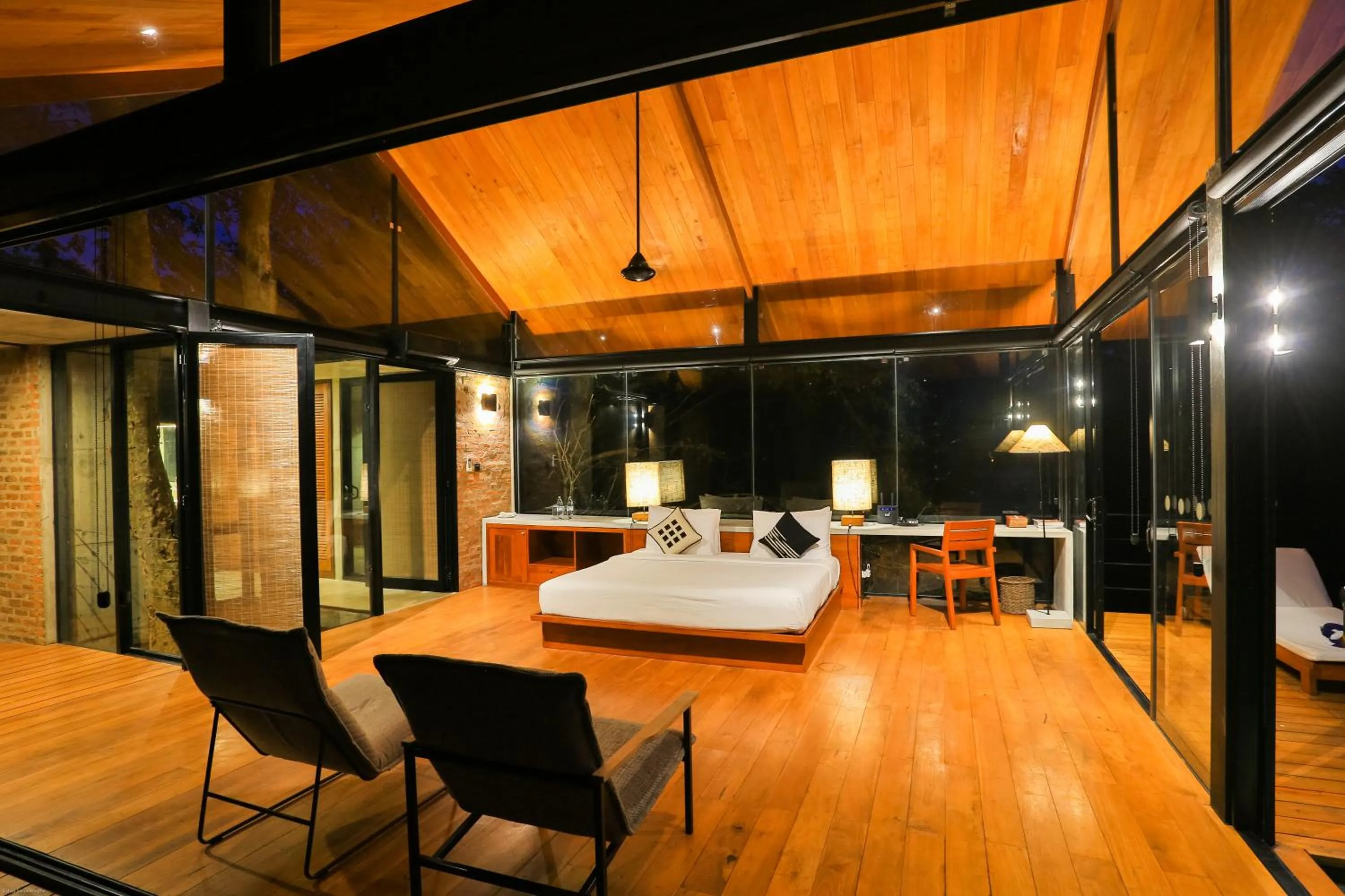 Night in Kalundewa Retreat