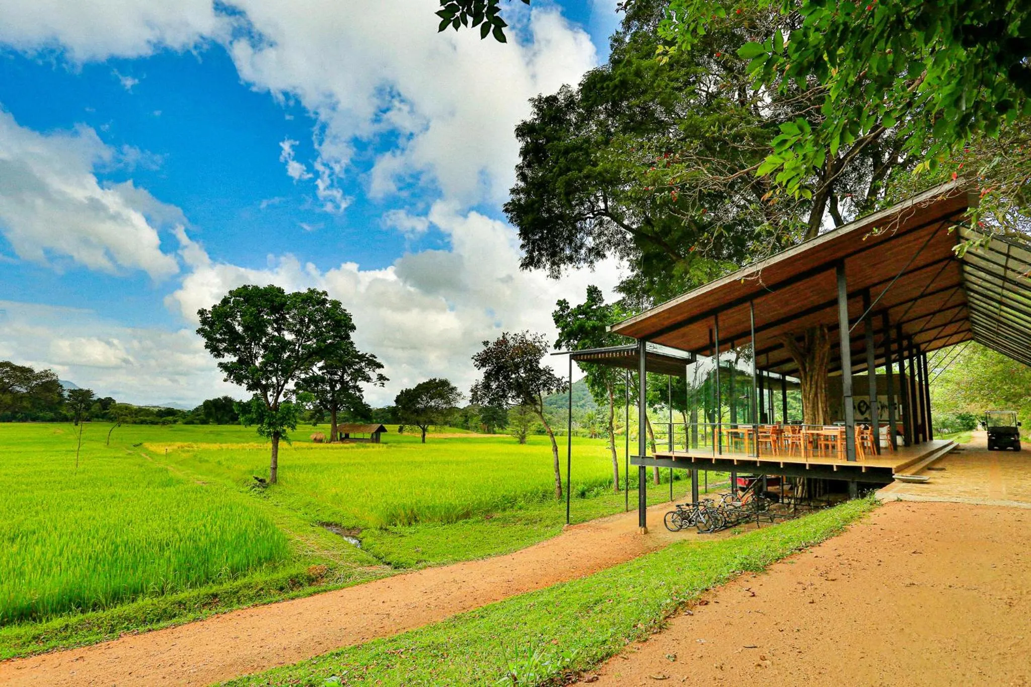 Restaurant/places to eat in Kalundewa Retreat